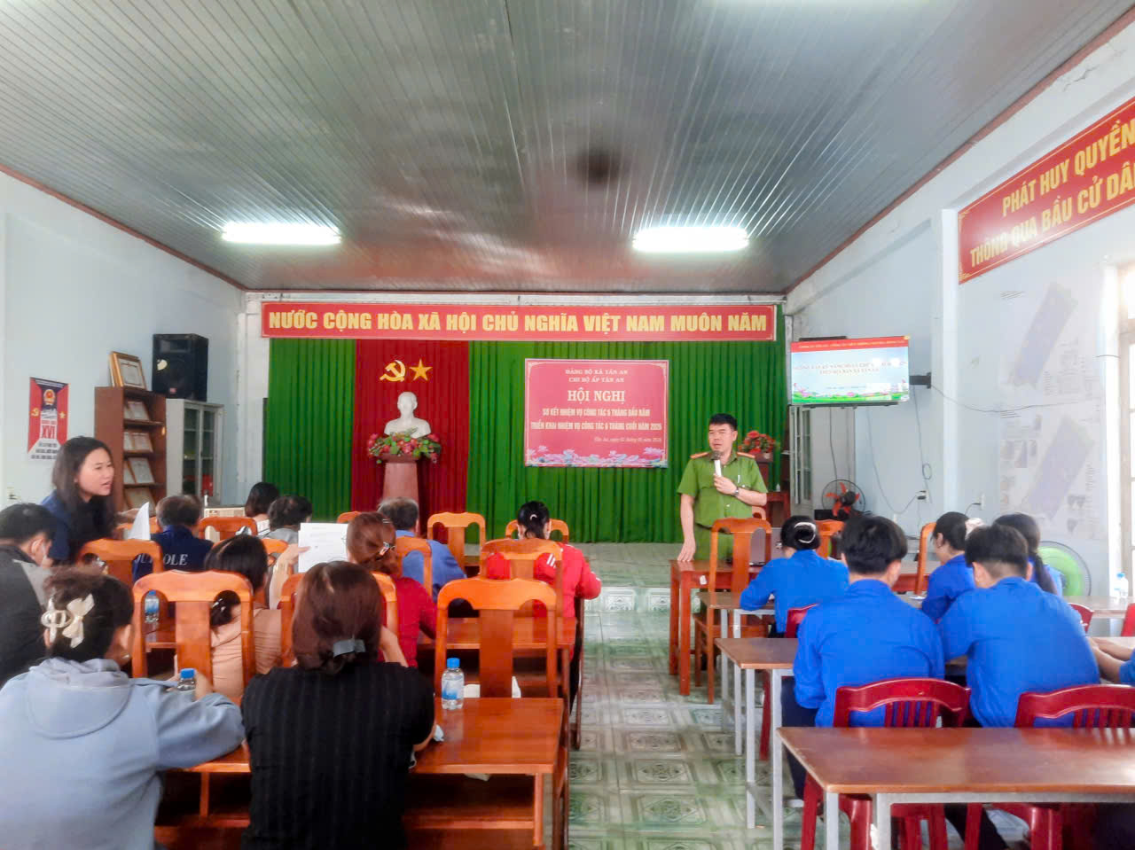 Lớp tập huấn kỹ năng số, chữ ký số