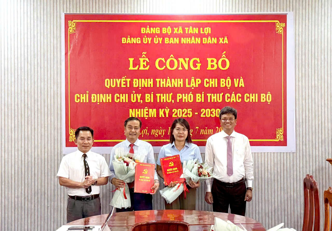 Các chi bộ nhận quyết định thành lập 