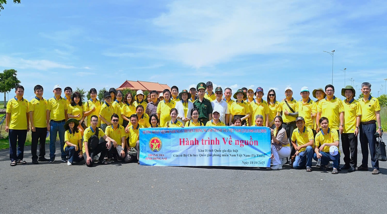 Description: C:\Users\Admin\Desktop\z7133401506641_8c744084aef23fbcf2a96e12537b667a.jpg?t=1758876325