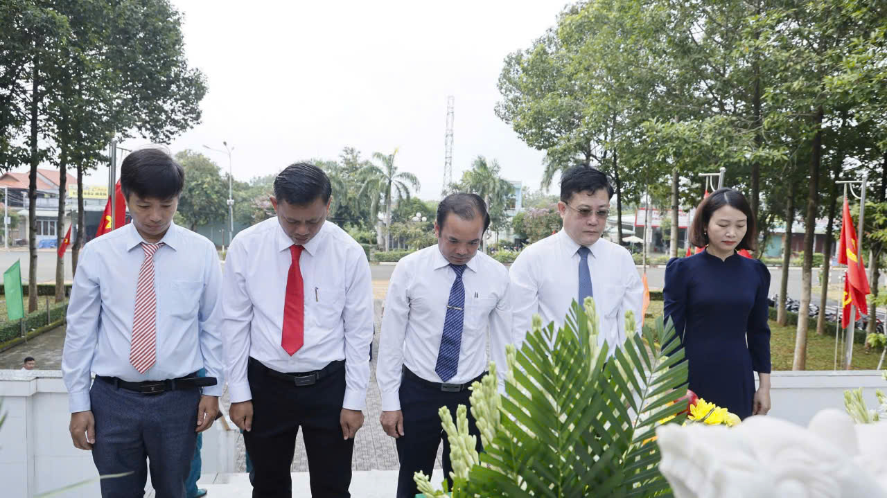 z6832878888644 f8bfe1aee18d52c855be03a5ff0324e3