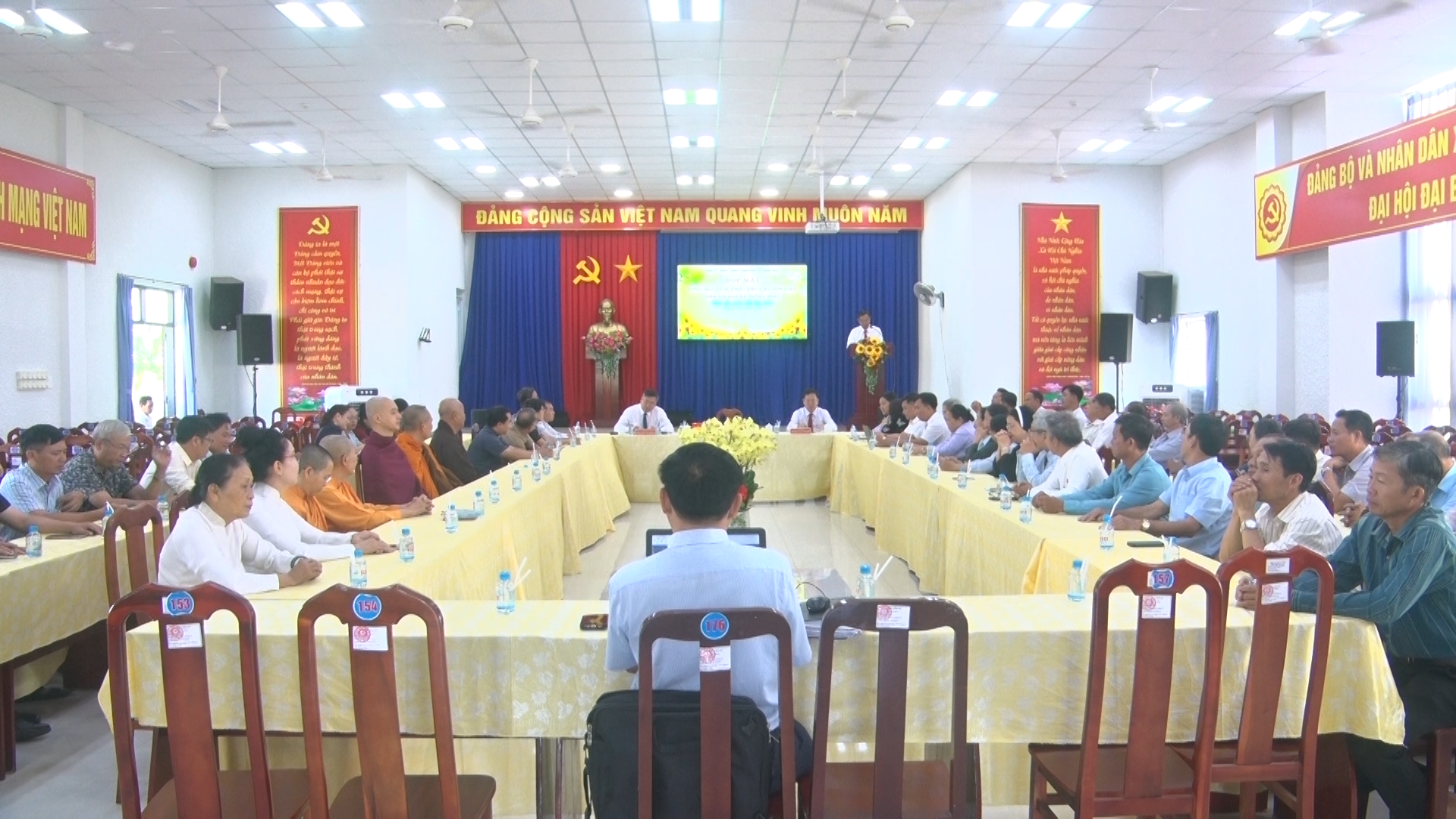 Toàn cảnh buổi họp mặt