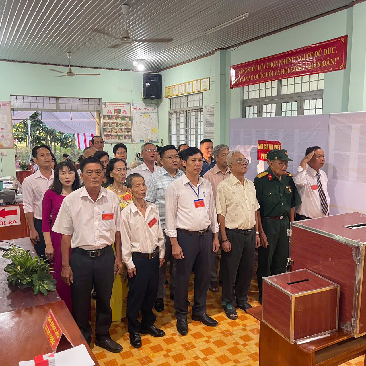 DẢN CHÚ