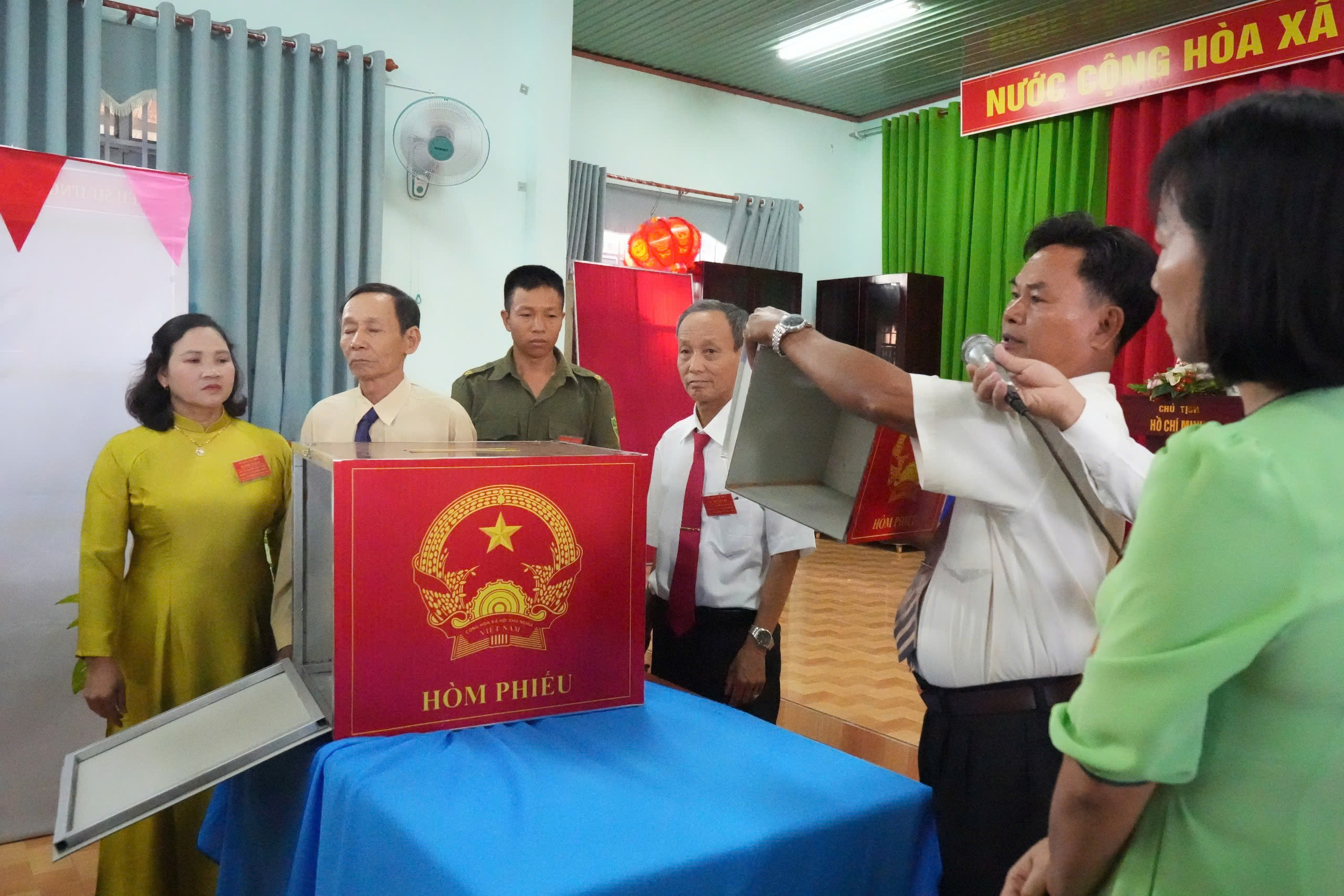 KIỂM TRA