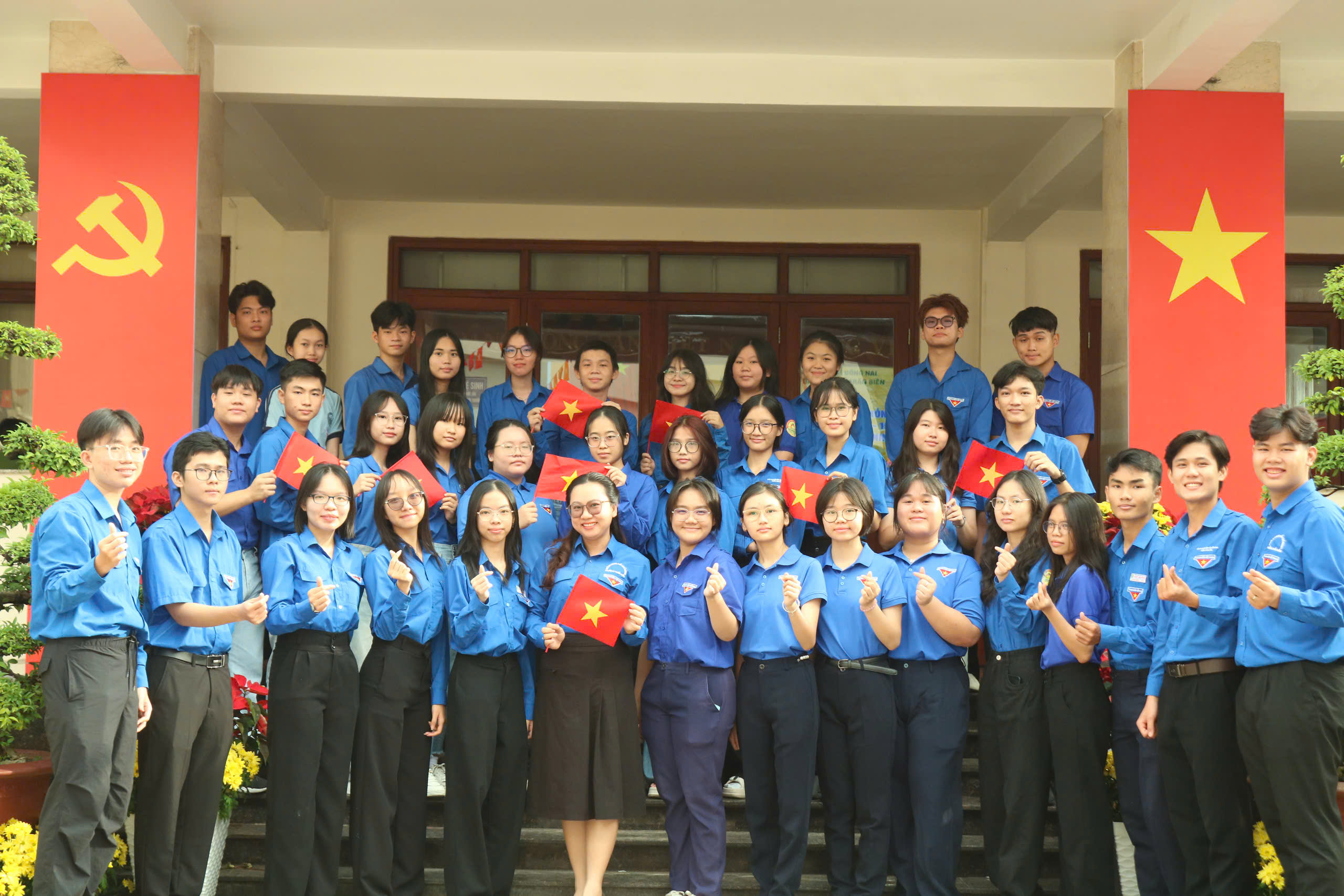 Sôi nổi hành trình “Tôi Yêu Tổ Quốc Tôi” – tuổi trẻ phường Trấn Biên đồng loạt hành động