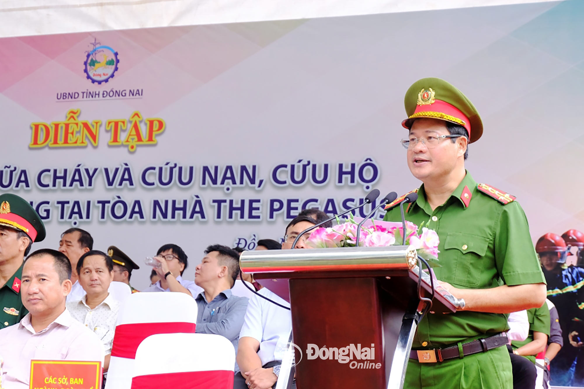 Đại tá Trần Anh Sơn, Phó Giám đốc Công an tỉnh Đồng Nai đề nghị các sở, ban, ngành thường xuyên đề cao vai trò, trách nhiệm của người đứng đầu đối với công tác phòng cháy. Ảnh: Đăng Tùng