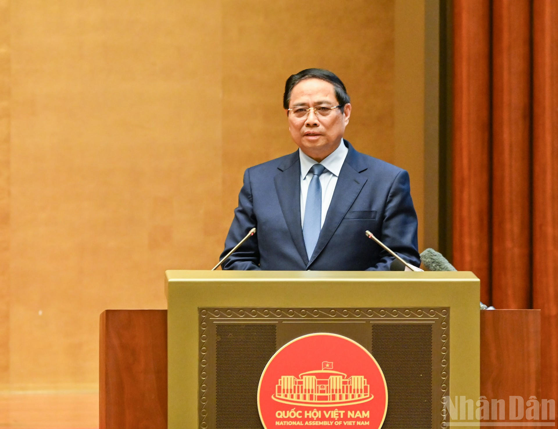 Đồng chí Phạm Minh Chính, Ủy viên Bộ Chính trị, Thủ tướng Chính phủ trình bày Chuyên đề “Nội dung trọng tâm, cốt lõi của Nghị quyết số 71-NQ/TW, ngày 22/8/2025 của Bộ Chính trị về đột phá phát triển giáo dục và đào tạo và Chương trình hành động thực hiện Nghị quyết số 71-NQ/TW”.
