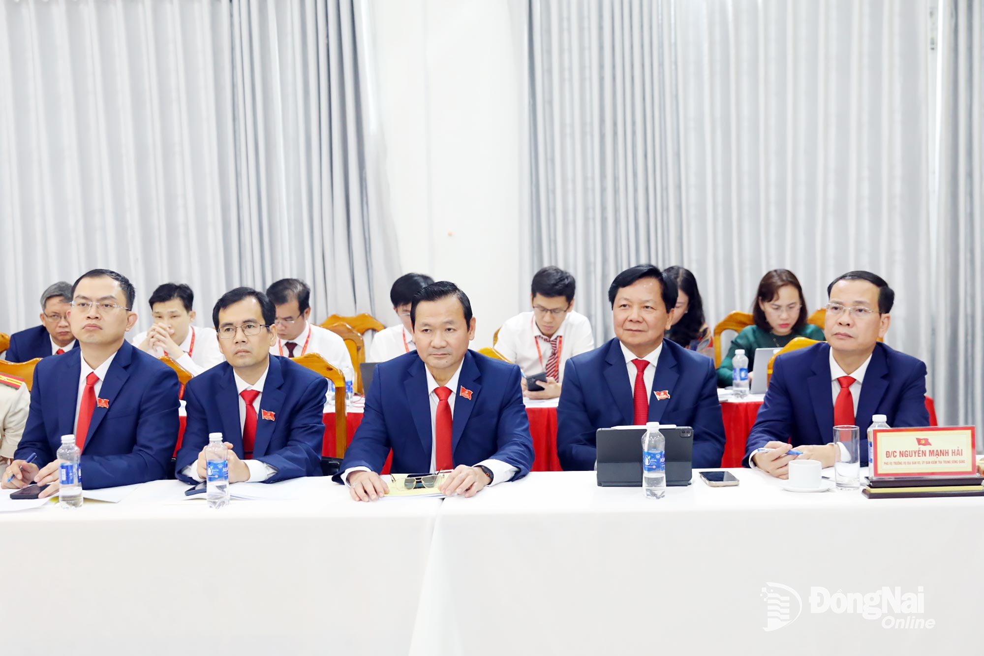 Các đại biểu tham dự Tổ thảo luận về chuyên đề Kinh tế, hạ tầng, logistics, kinh tế xanh. Ảnh: Huy Anh