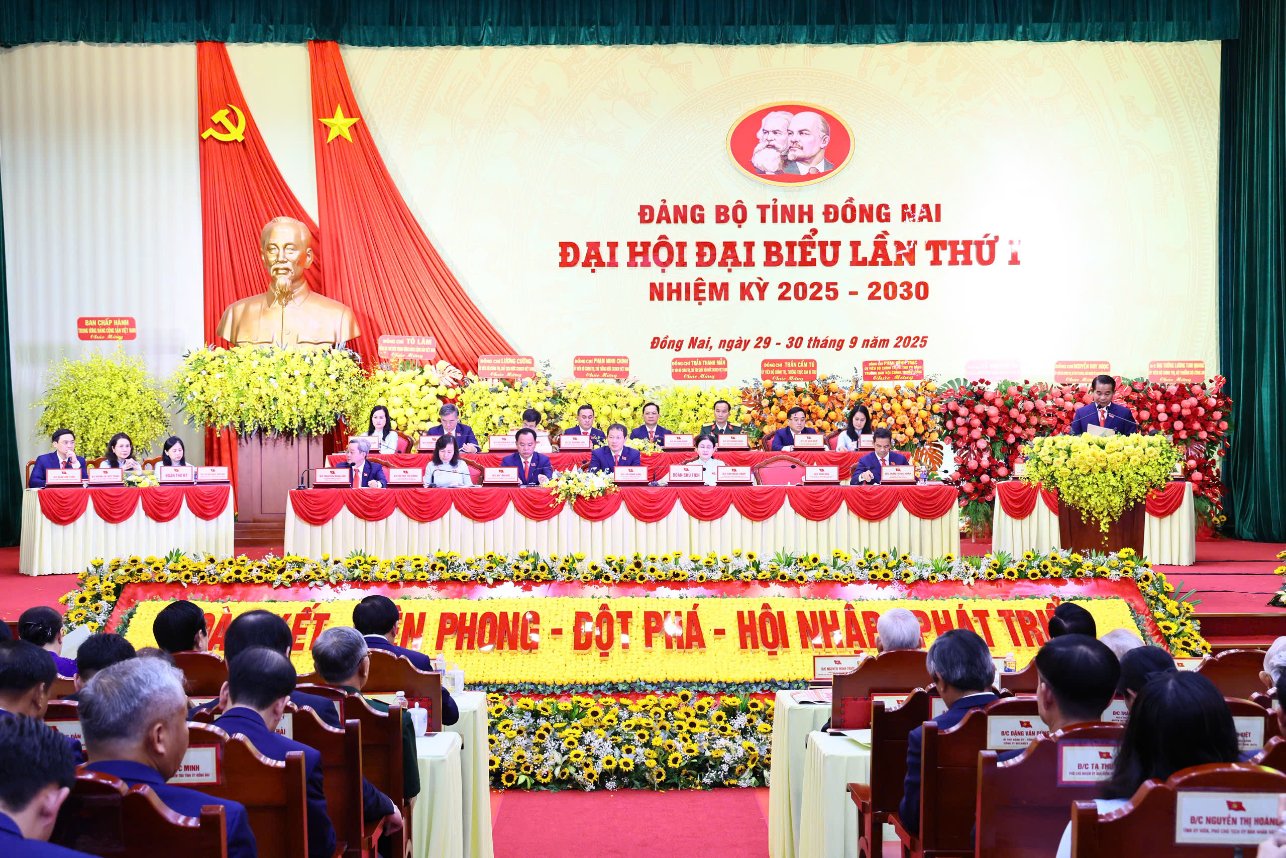 Quang cảnh Đại hội