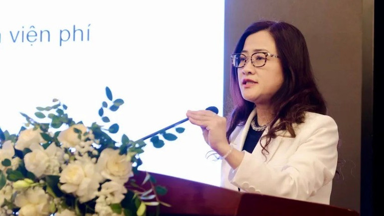 Bà Trần Thị Trang, Vụ trưởng Vụ Bảo hiểm y tế (Bộ Y tế) cho biết, một gói dịch vụ y tế cơ bản thuộc phạm vi miễn phí sẽ được xác định rõ ràng, bao gồm danh mục dịch vụ, bệnh, thuốc, thiết bị y tế.