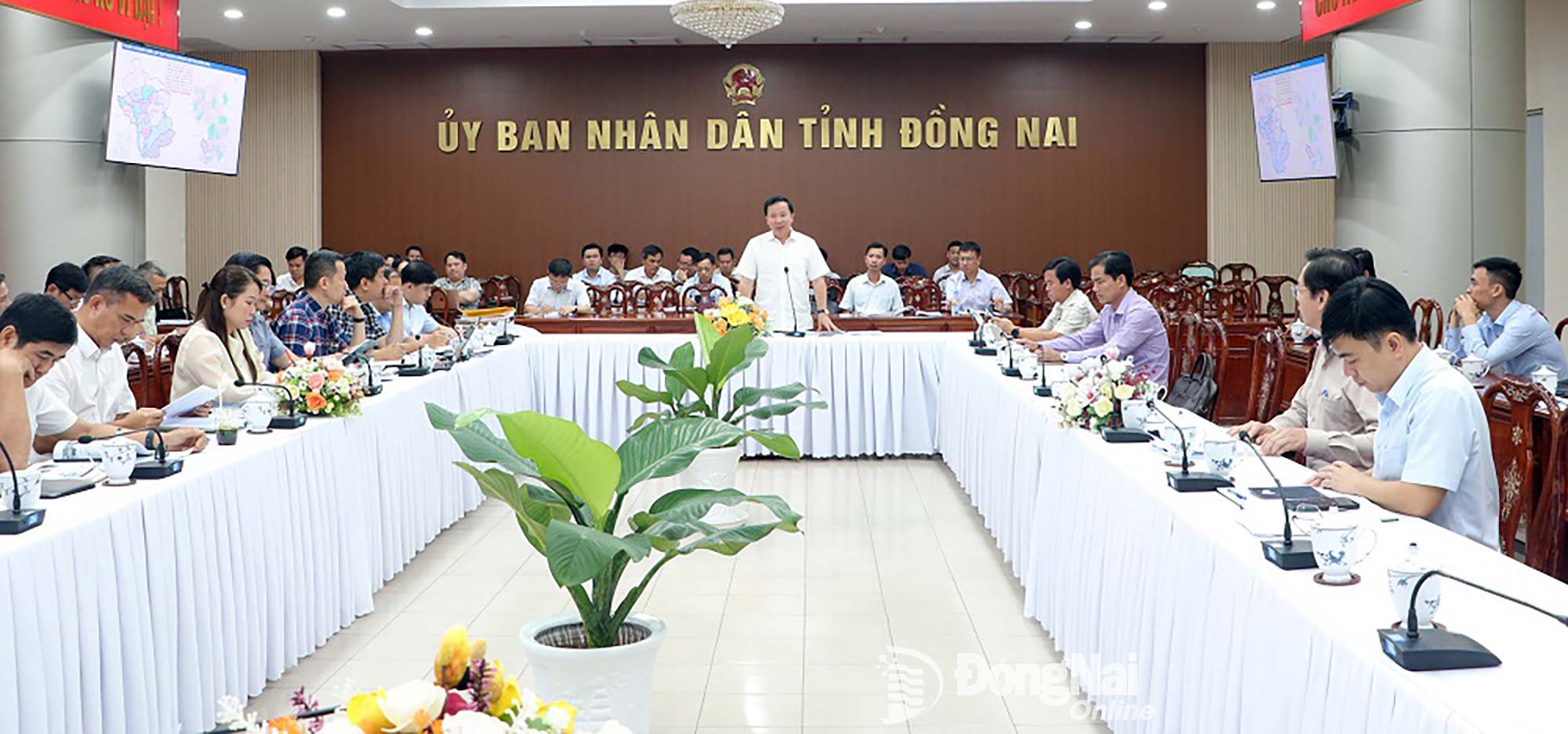 Phó Bí thư Tỉnh ủy, Chủ tịch UBND tỉnh Đồng Nai Nguyễn Văn Út phát biểu chỉ đạo tại buổi làm việc. Ảnh: Phạm Tùng