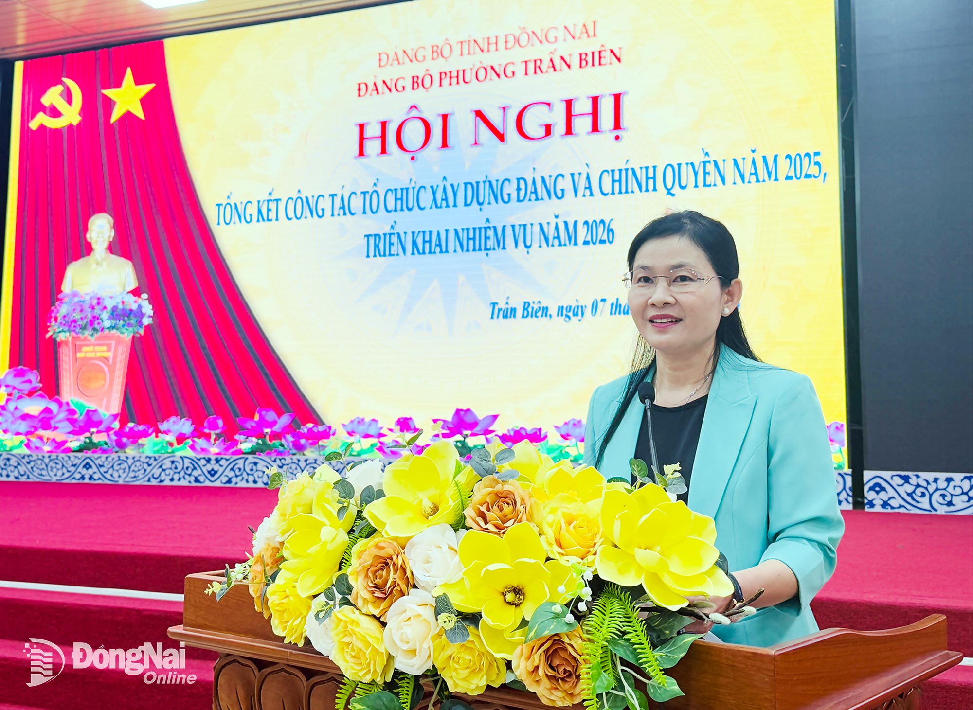 Ủy viên dự khuyết Trung ương Đảng, Phó Bí thư Thường trực Tỉnh ủy, Chủ tịch HĐND tỉnh Đồng Nai Tôn Ngọc Hạnh phát biểu chỉ đạo tại hội nghị. Ảnh: Thùy Anh.