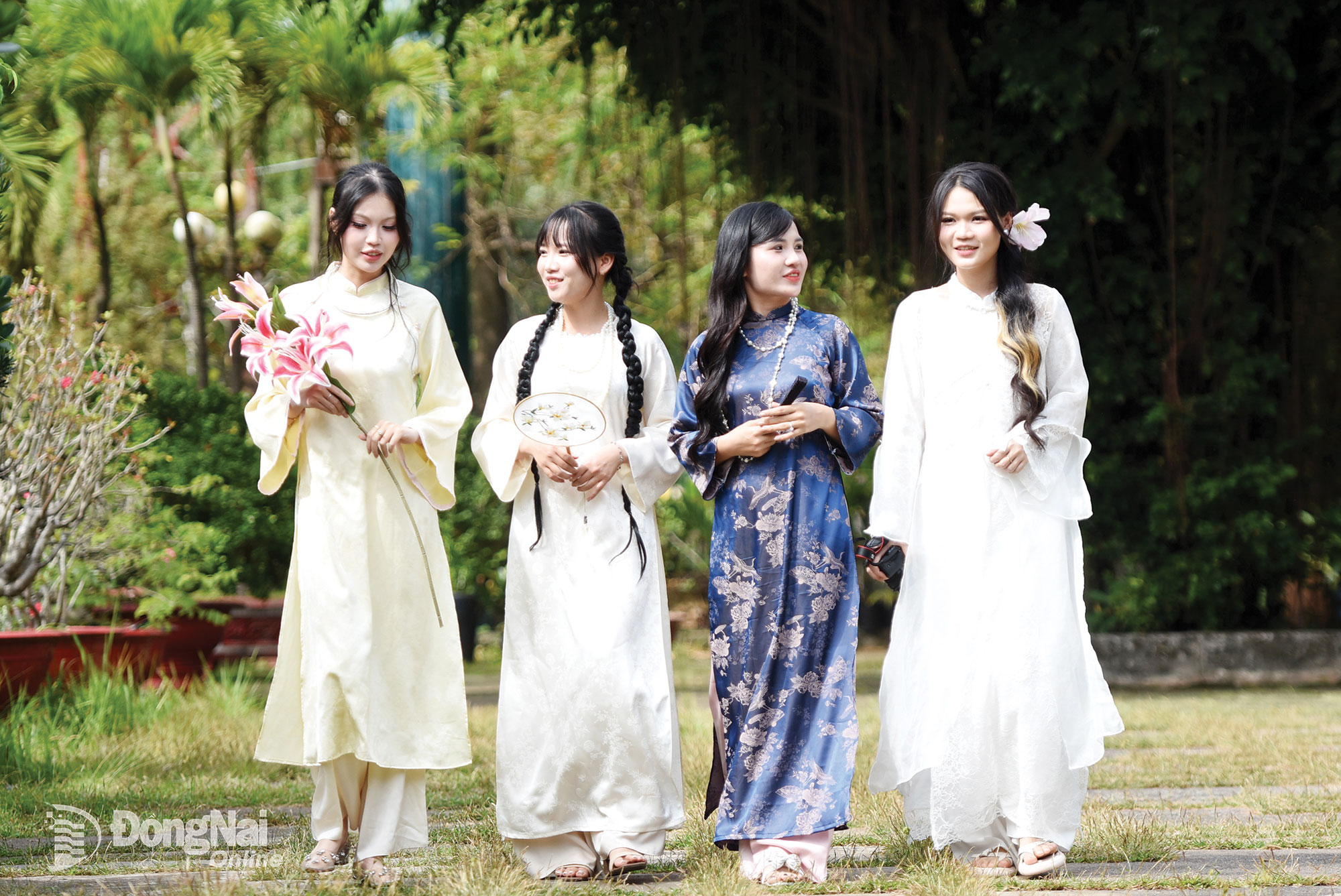 Sắc xuân như đến sớm hơn tại Văn miếu Trấn Biên