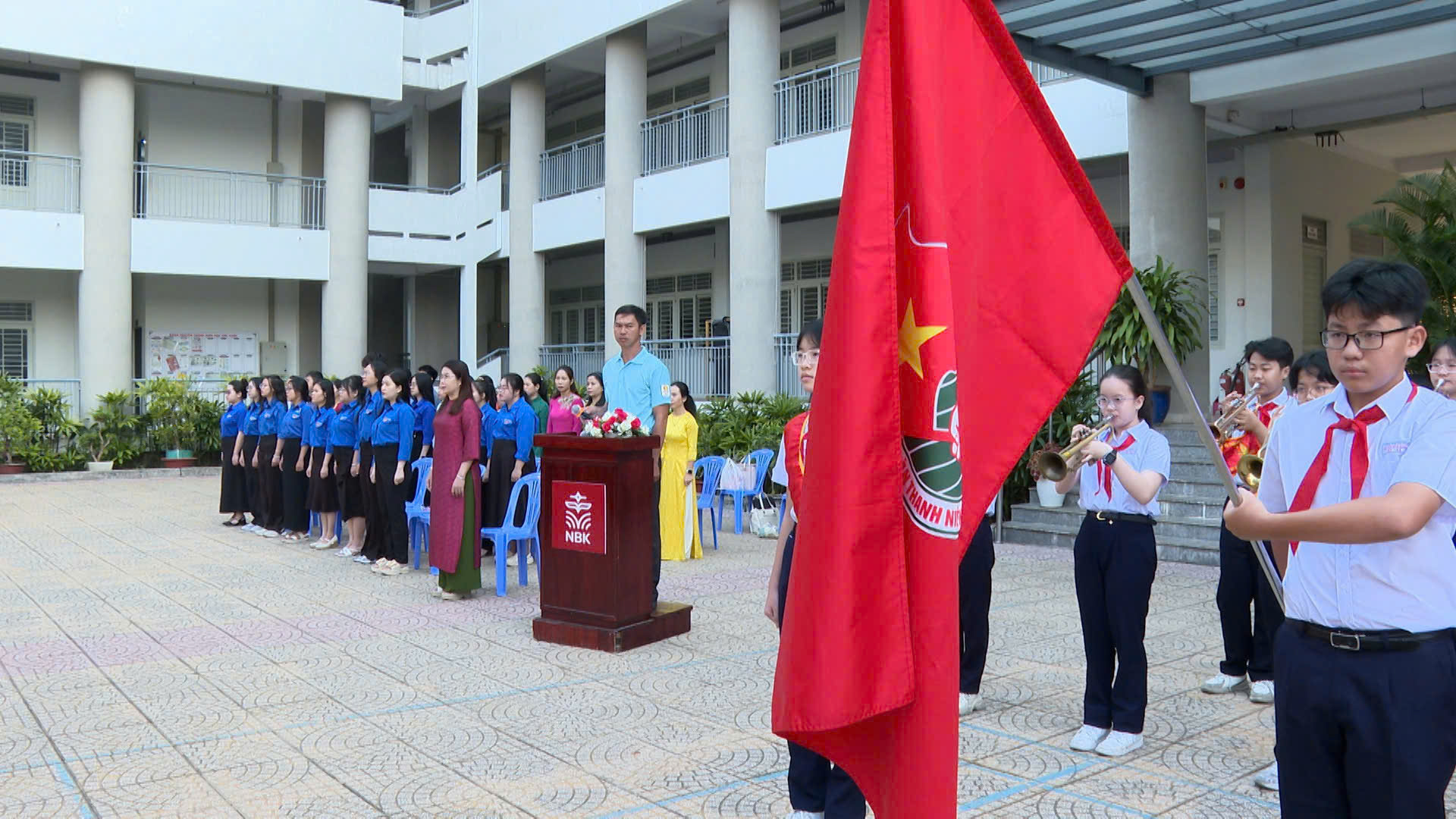 TUỔI TRẺ PHƯỜNG TRẤN BIÊN SÔI NỔI CHUỖI HOẠT ĐỘNG CHÀO MỪNG ĐẠI HỘI XIV CỦA ĐẢNG