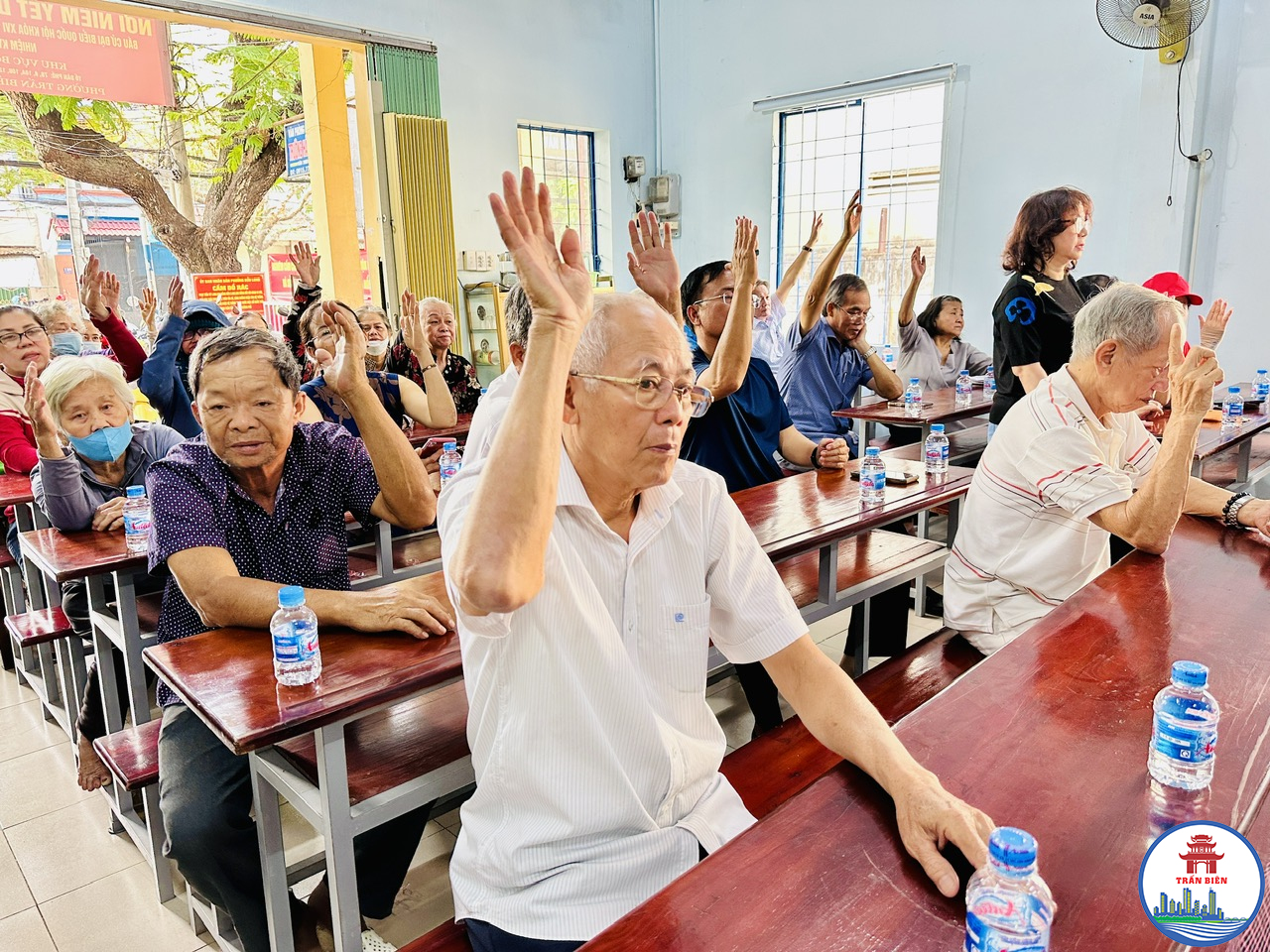 Cử tri khu phố Tân Lại, phường Trấn Biên biểu quyết đồng ý giới thiệu người ứng cử đại biểu Quốc hội khóa XVI và đại biểu HĐND các cấp, nhiệm kỳ 2026-2031