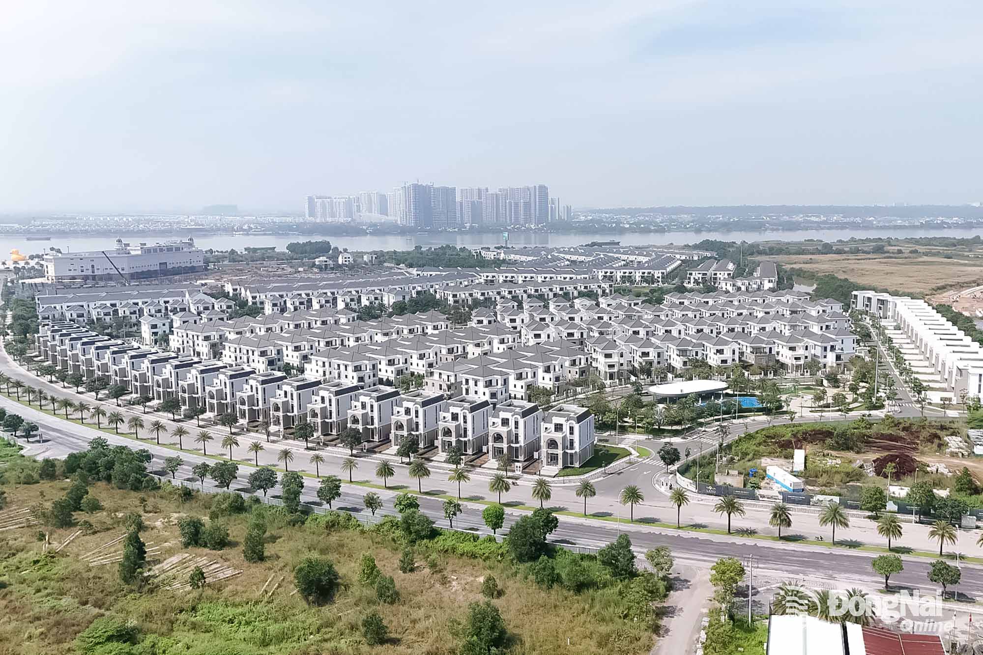 Đồng Nai phát triển hệ thống đô thị ven sông để khai thác tiềm năng phát triển khu vực hành lang sông Đồng Nai. Ảnh: Phạm Tùng