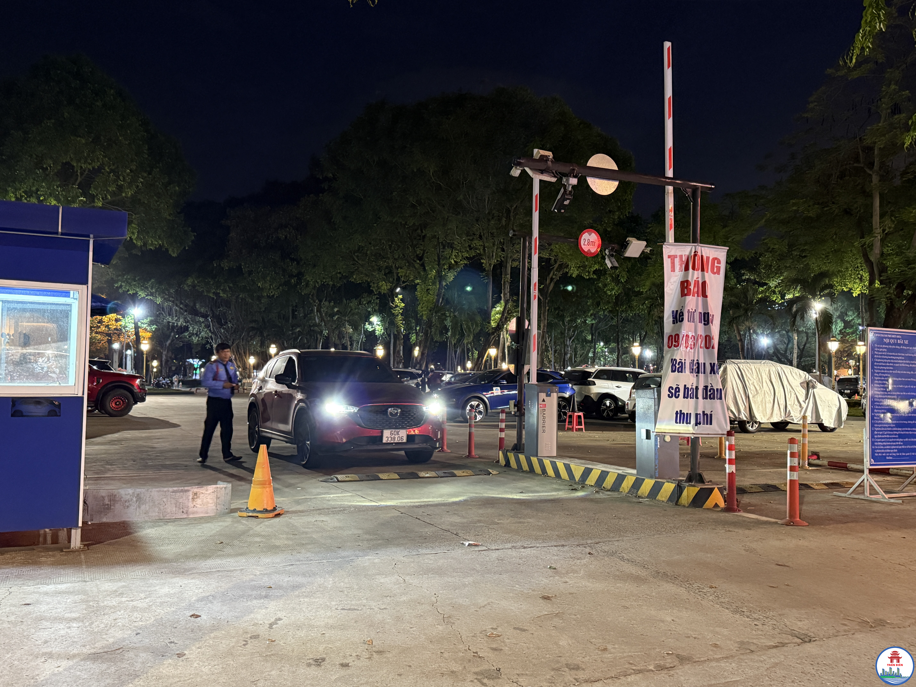 Phường Trấn Biên bố trí lực lượng trực chốt thu phí các xe ô tô