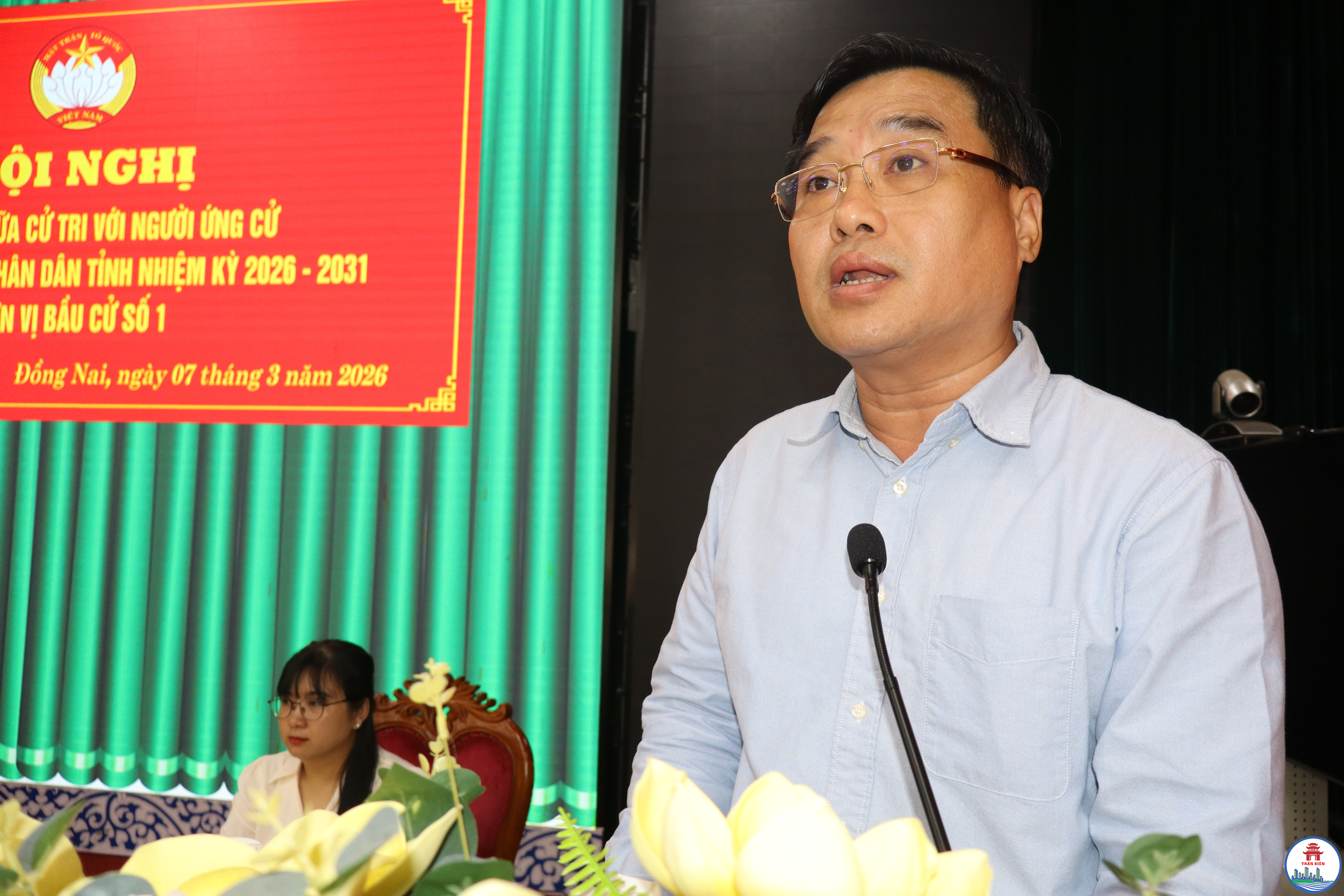 Ủy viên Ban Thường vụ Tỉnh ủy, Bí thư Đảng ủy, Chủ tịch HĐND phường Trấn Biên Hồ Văn Nam trình bày chương trình hành động tại hội nghị