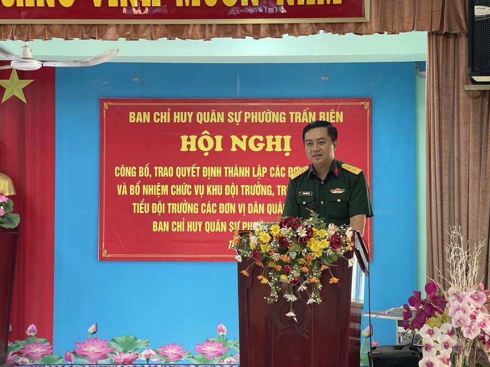 Hội nghị công bố, trao quyết định thành lập các đơn vị Dân quân và bổ nhiệm cán bộ năm 2026