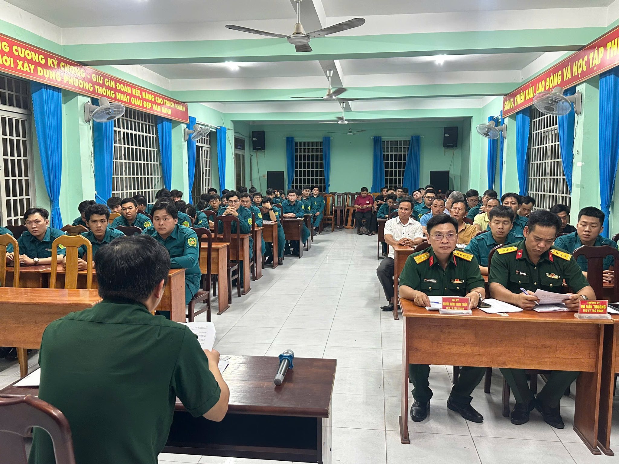 Hội Nghị Giao Ban Tháng 4 Giữa Ban Chỉ Huy Quân Sự Phường Với 49 Khu Đội Trưởng