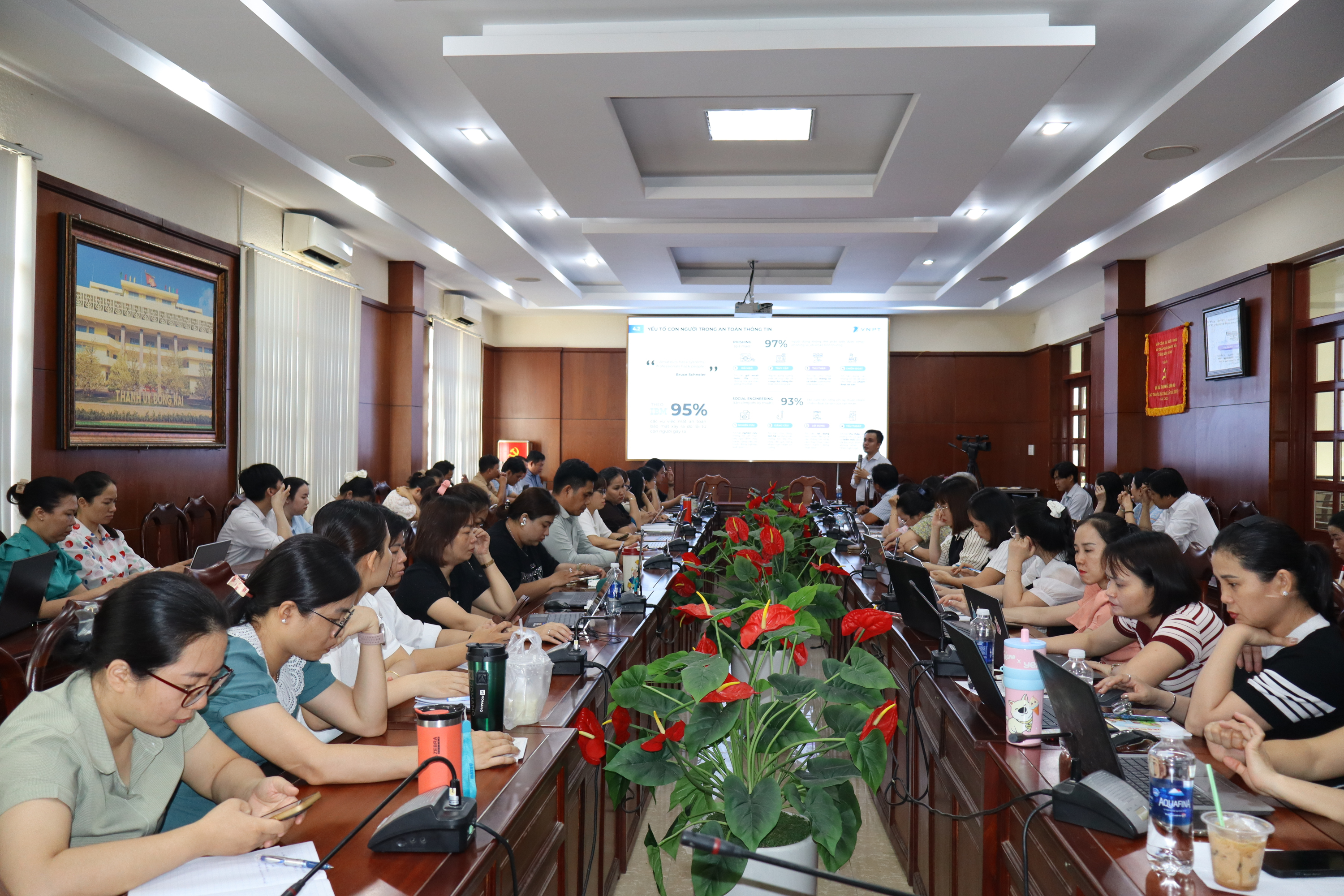 Phường Trấn Biên tập huấn về an toàn thông tin trên môi trường số