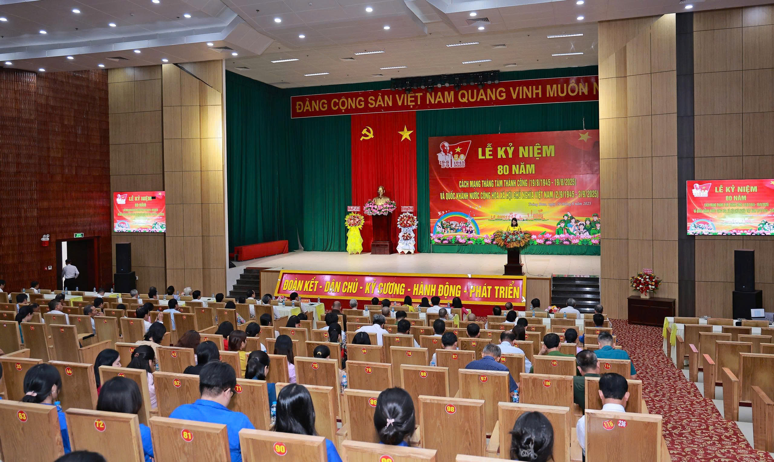 gen h z6956811310125 0fd9fbbe9a435d2c3ccc13c1d9fea51f