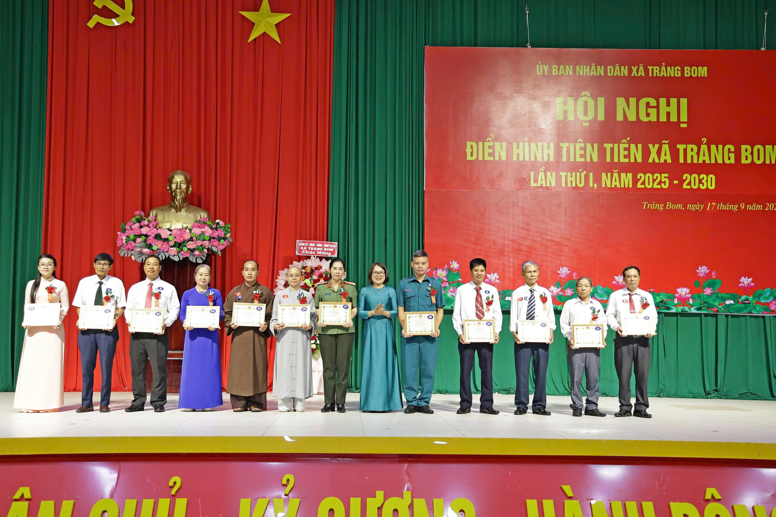 gen h z7021077758270 3f09e58380cb21bedc2f129236bcaad4