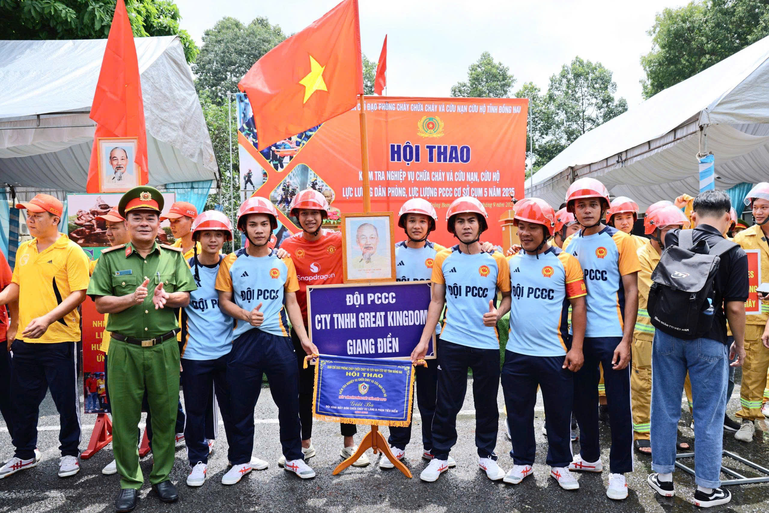 z6983073410371 400c1e6a1b6ead0e00b65877b44a7021