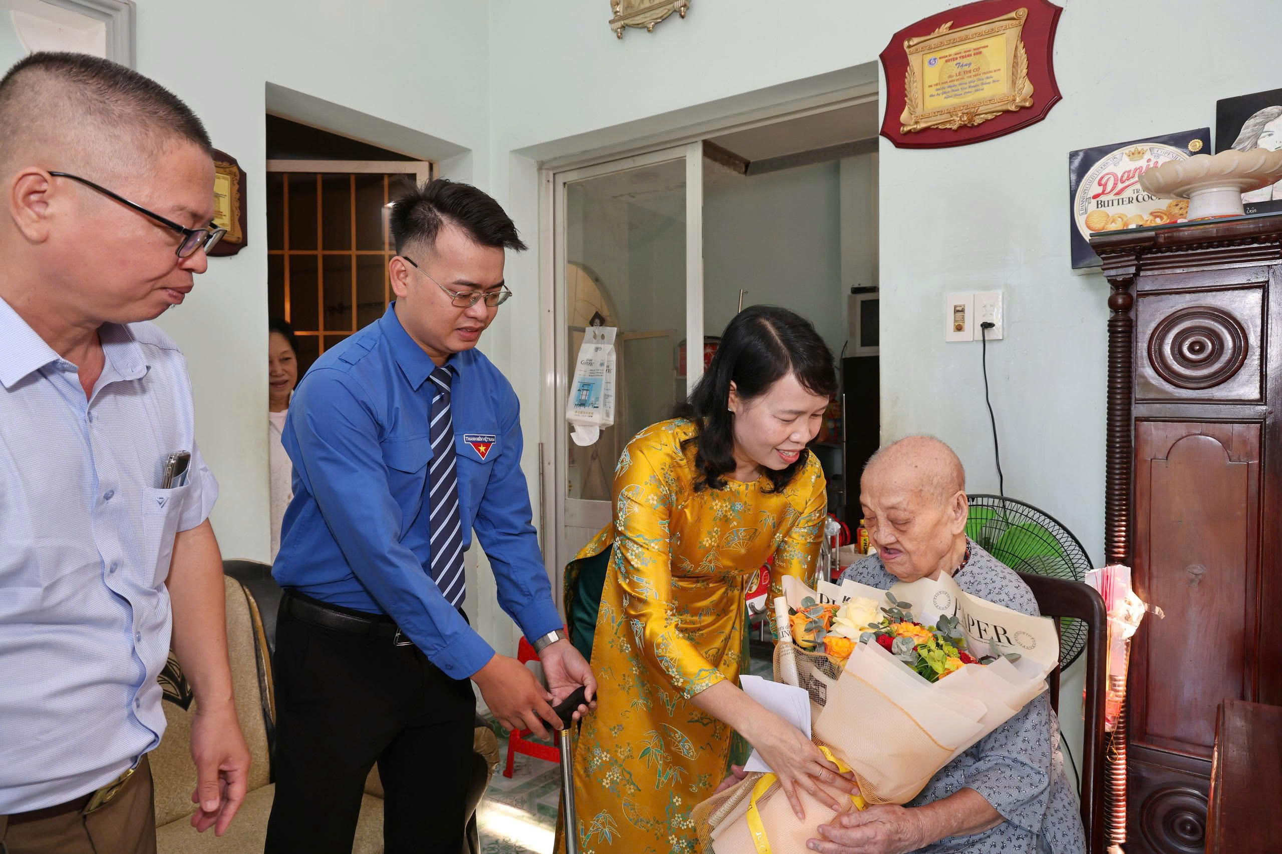 z7014364542570 30cc415223837331d3ec6e4469e7a6b6