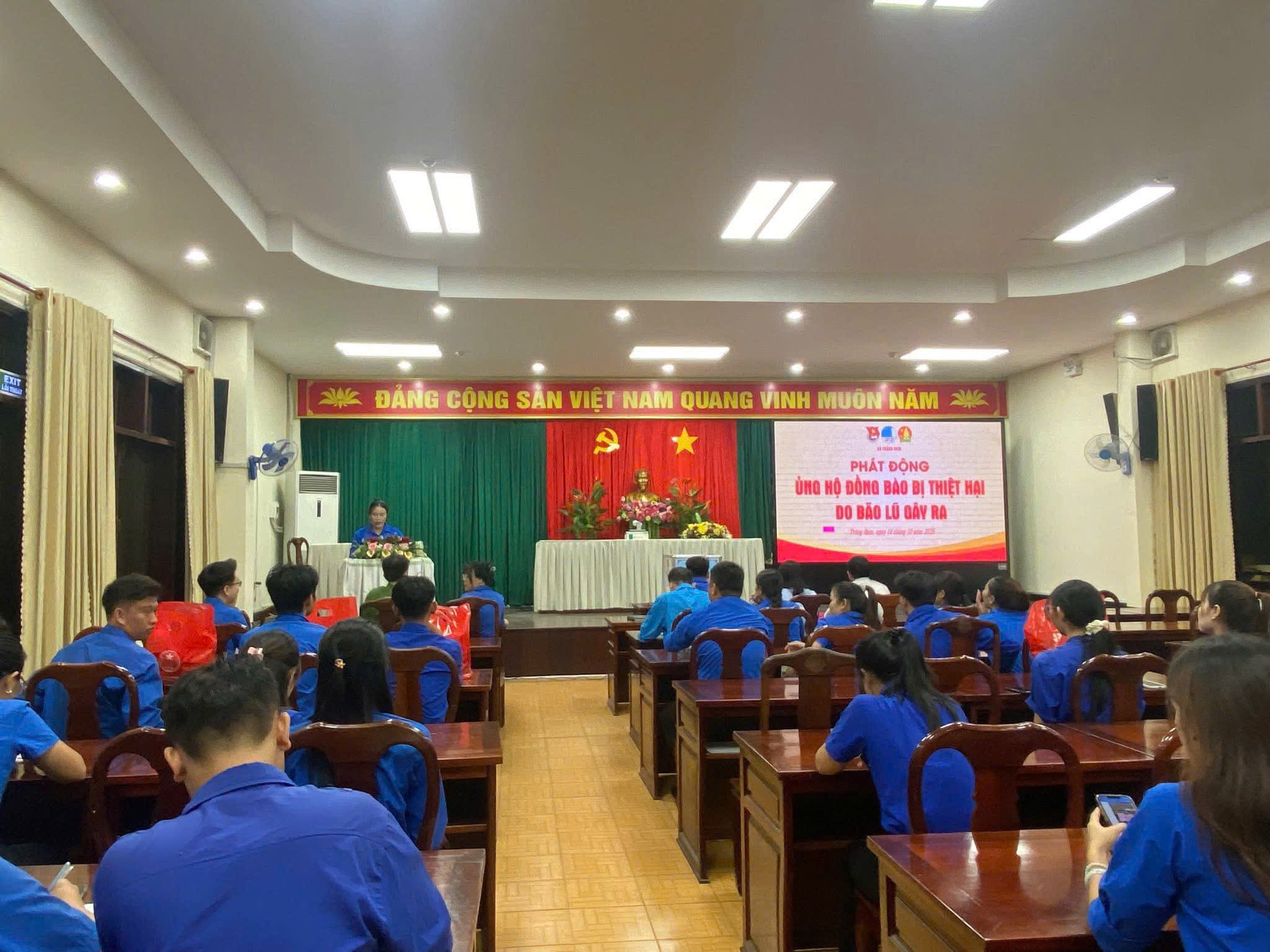 2047935967669707742 (2)