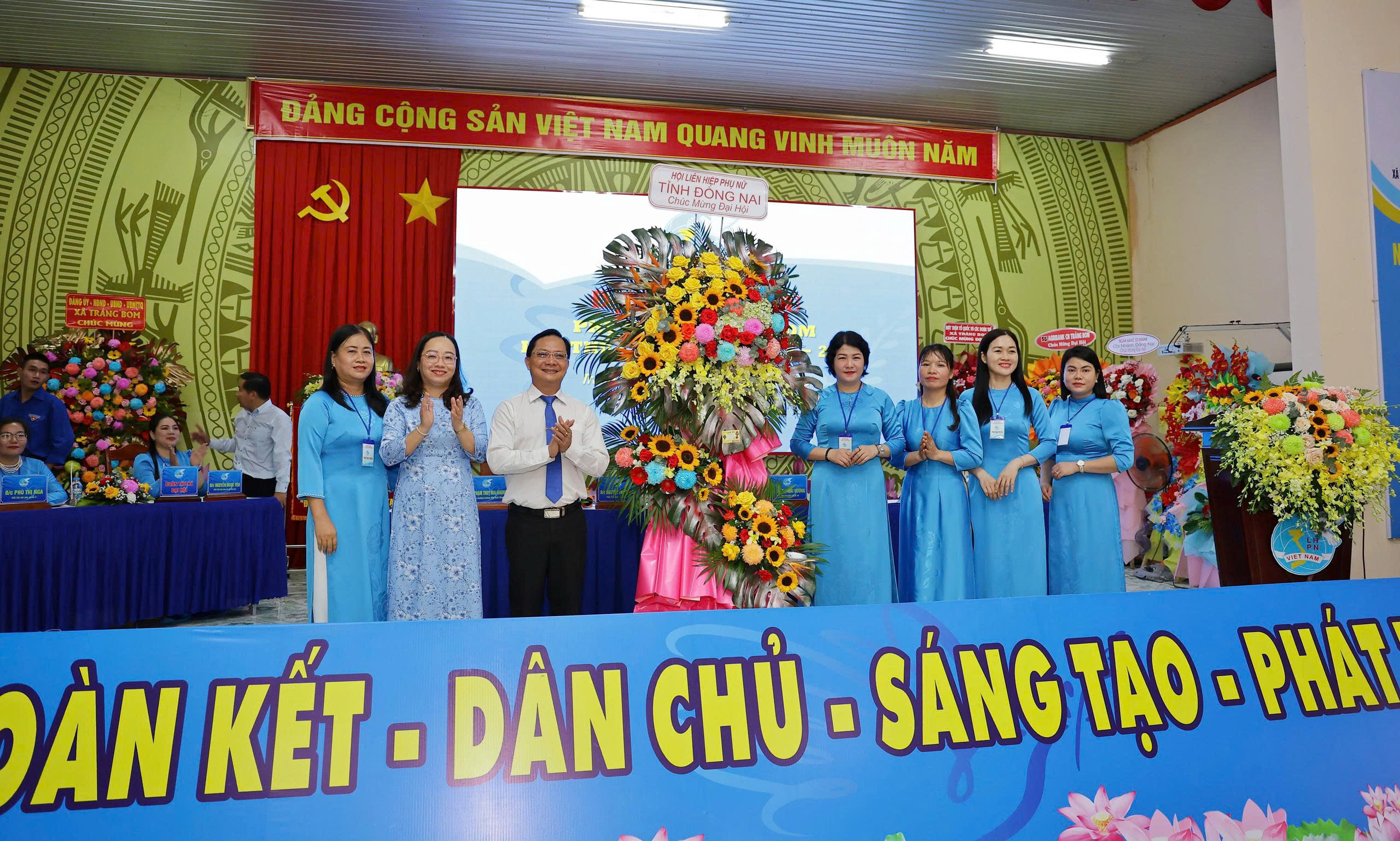 acc8f4e50f9282ccdb83