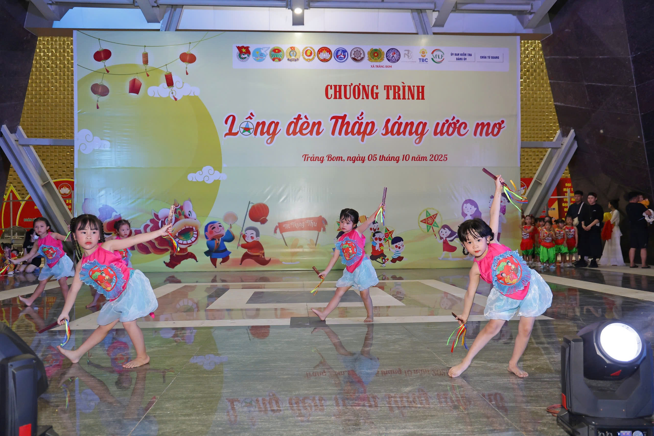 z7084996569288 0cfb0a8847a8c5783368071b856fe088