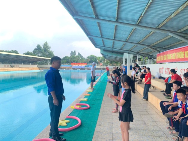 Tiếp tục duy trì hiệu quả lớp học bơi miễn phí, tăng cường phòng, chống đuối nước cho thiếu nhi trên địa bàn phường