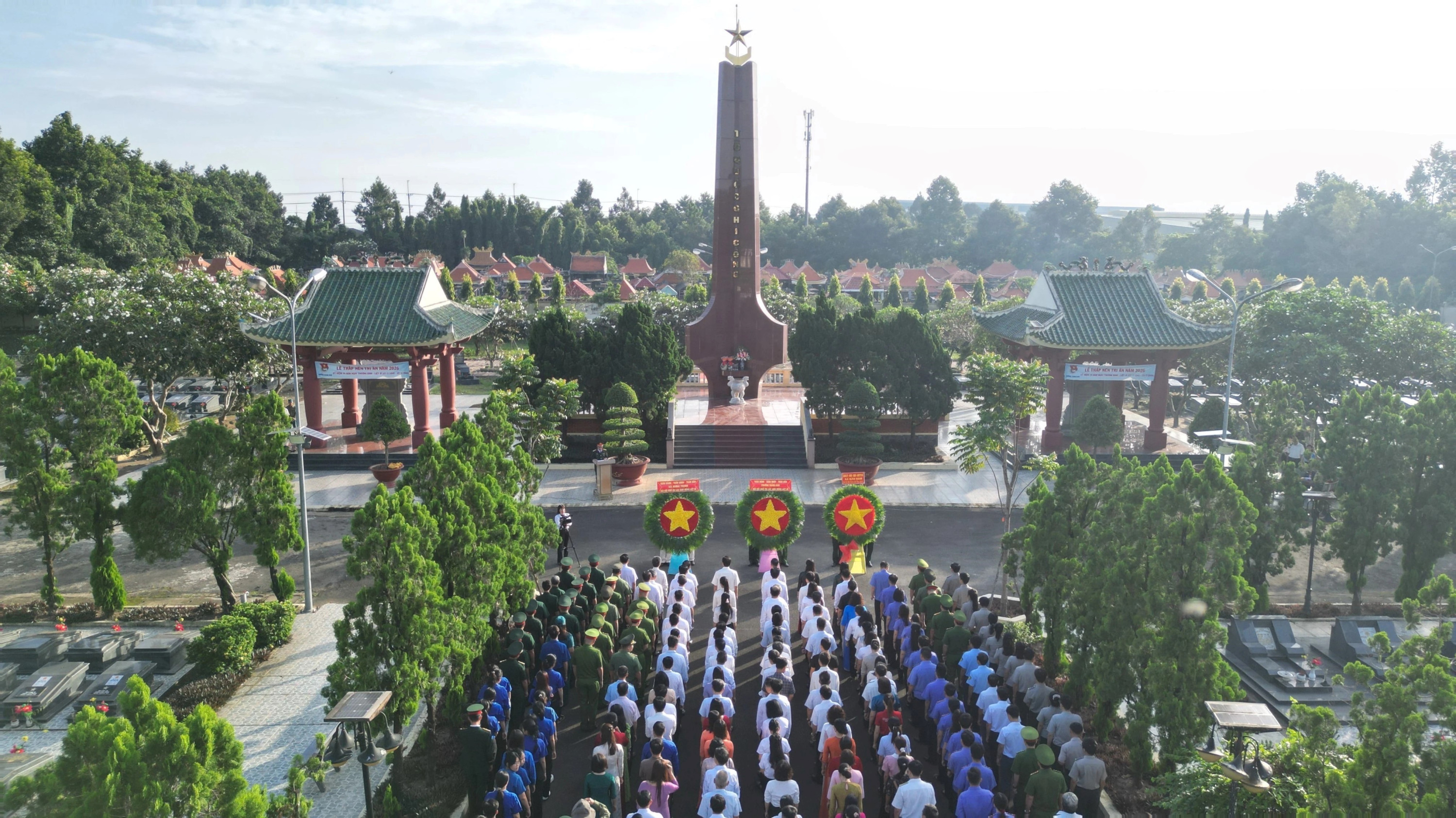 Các phường, xã: Trảng Bom, Hưng Thịnh, Bàu Hàm Viếng nghĩa trang Liệt sĩ nhân kỷ niệm 81 năm Quốc khánh nước CHXHCN Việt Nam (2/9/1945 - 2/9/2026)