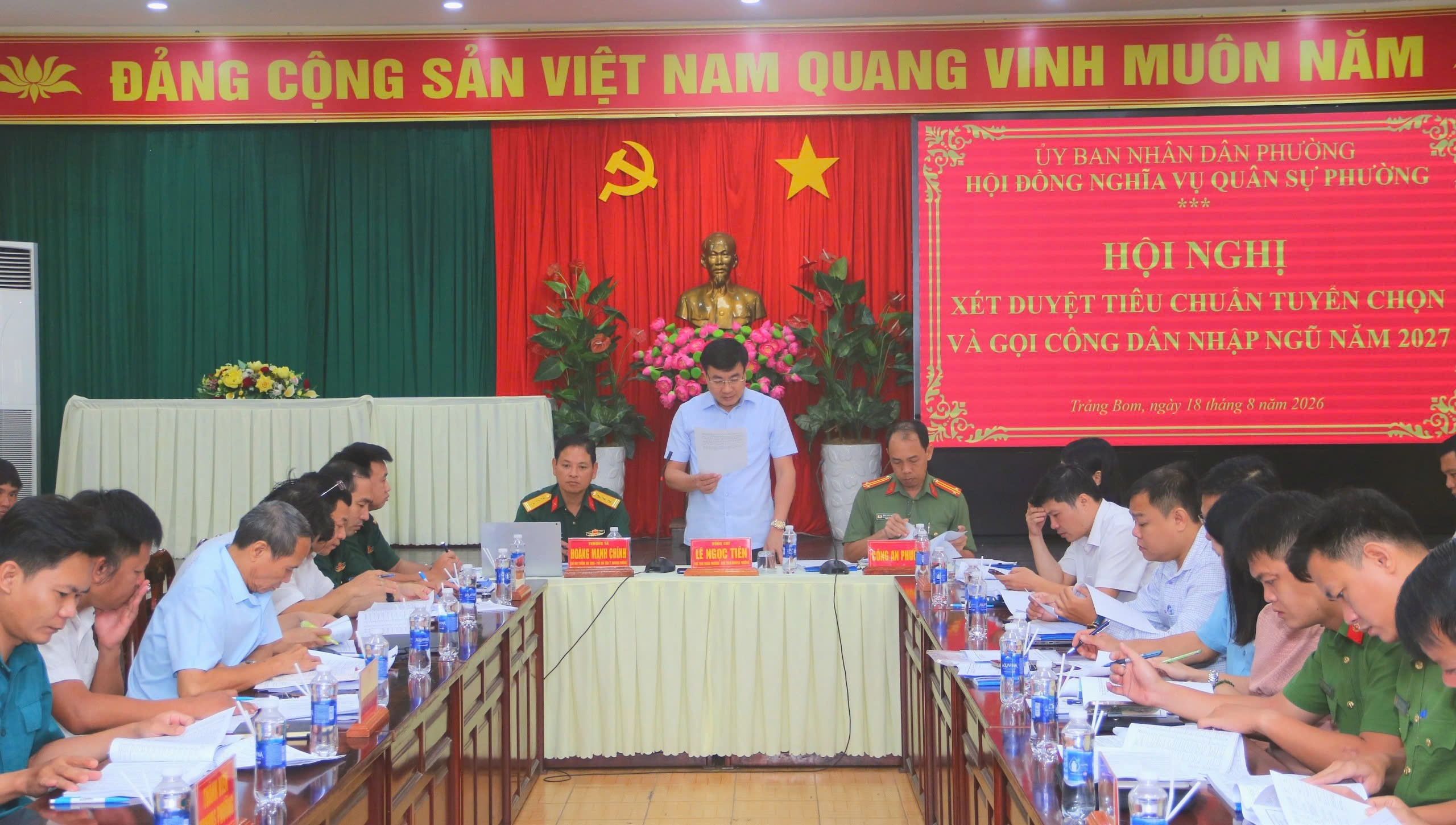 Xét duyệt chính trị tuyển chọn và gọi công dân nhập ngũ năm 2027