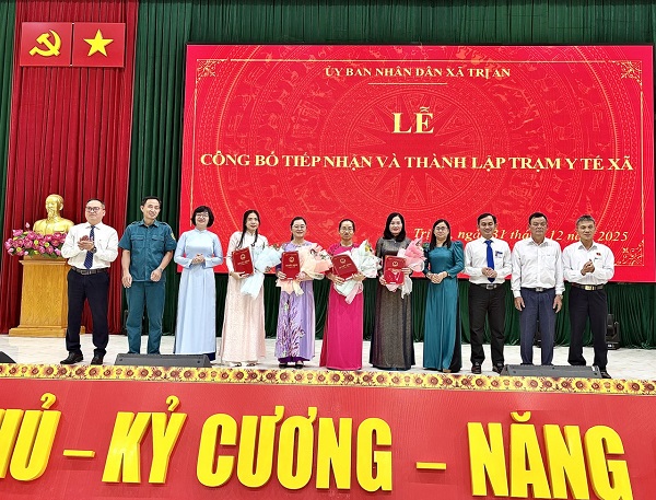 01 01 2026 Trị An công bố Quyết định thành lập Trạm Y tế xã (2)