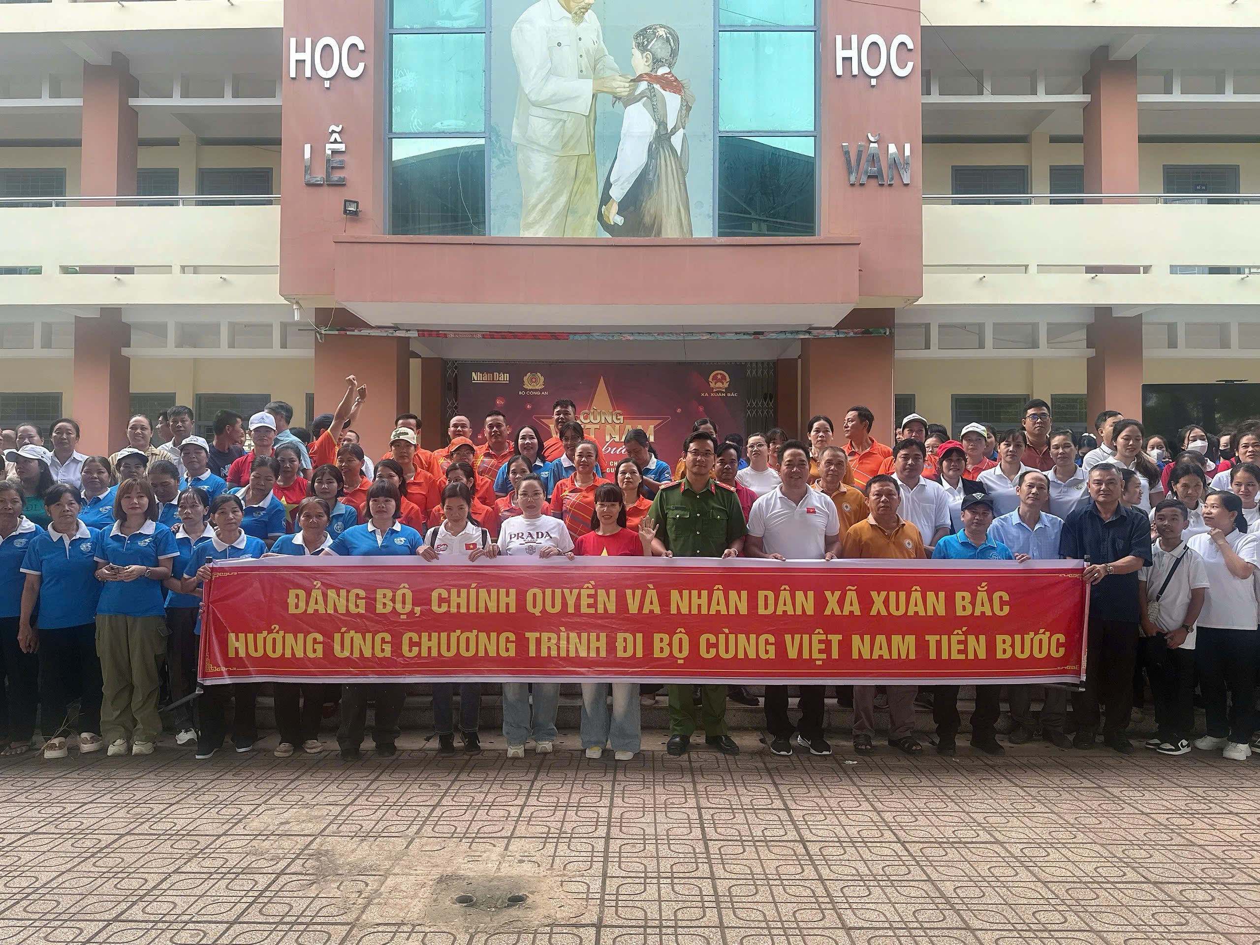 XÃ XUÂN BẮC TỔ CHỨC CÁC HOẠT ĐỘNG “CÙNG VIỆT NAM TIẾN BƯỚC” CHÀO MỪNG 80 NĂM NGÀY TRUYỀN THỐNG CÔNG AN NHÂN DÂN (19/8/1945 – 19/8/2025)