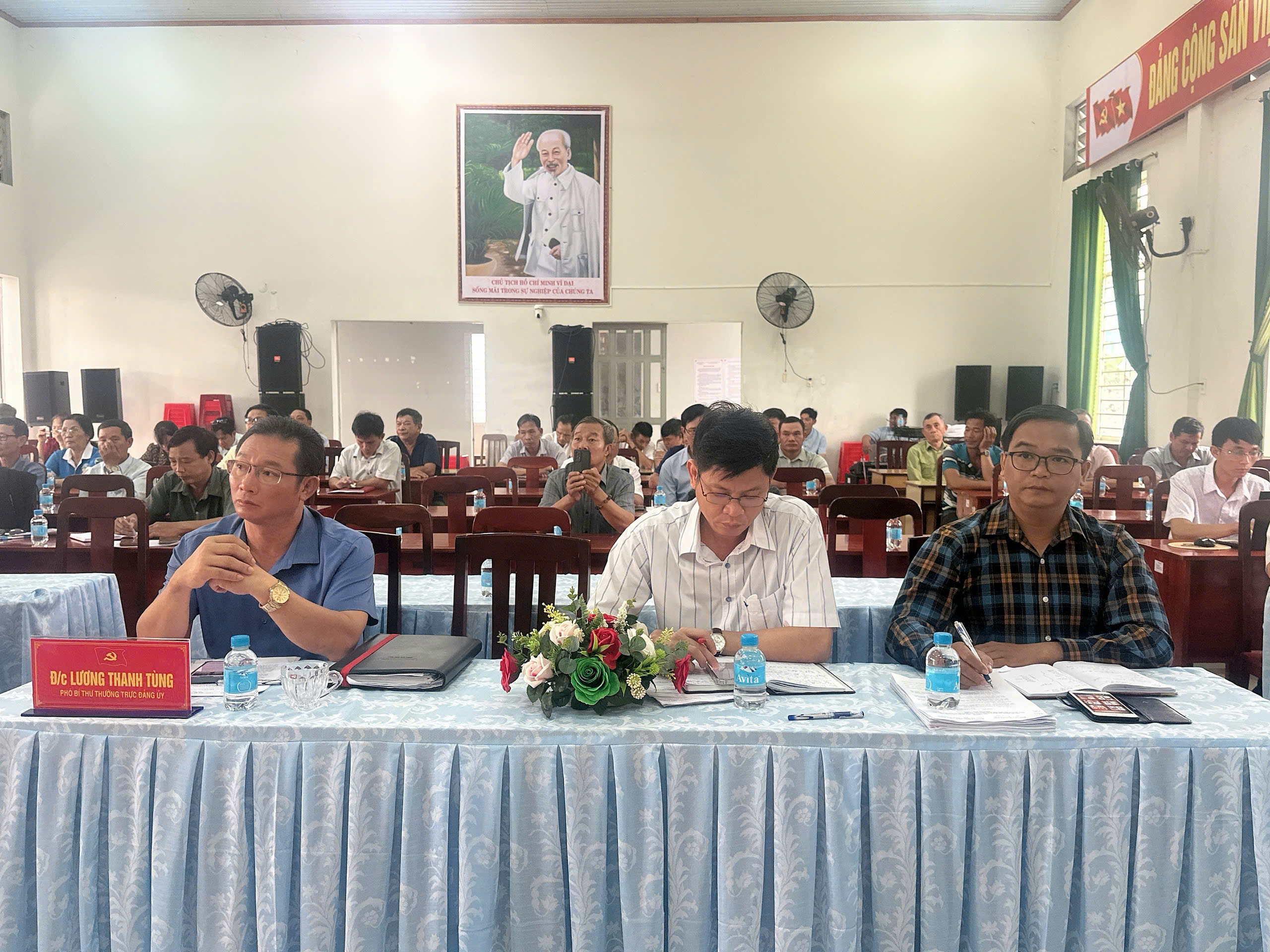 z7202489085850 cc22fbe2918356fb5487af76dcf79f0c