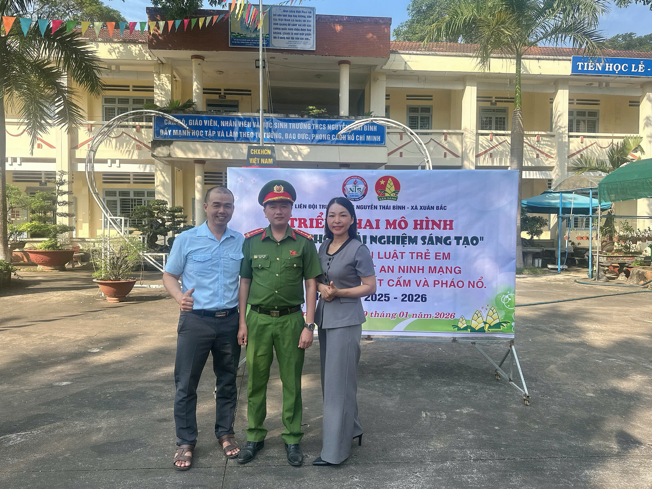 TỔ CHỨC TUYÊN TRUYỀN: NGHIÊM CHỈNH CHẤP HÀNH PHÁP LUẬT VỀ QUẢN LÝ, SỬ DỤNG VŨ KHÍ, VẬT LIỆU NỔ, CÔNG CỤ HỖ TRỢ VÀ PHÁO