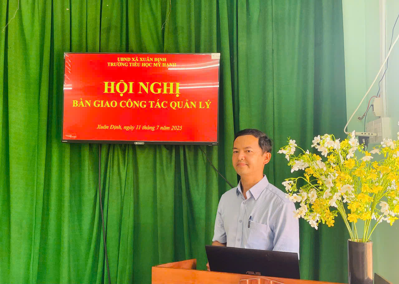 Trường Tiểu học Mỹ Hạnh tổ chức hội nghị bàn giao công tác quản lý