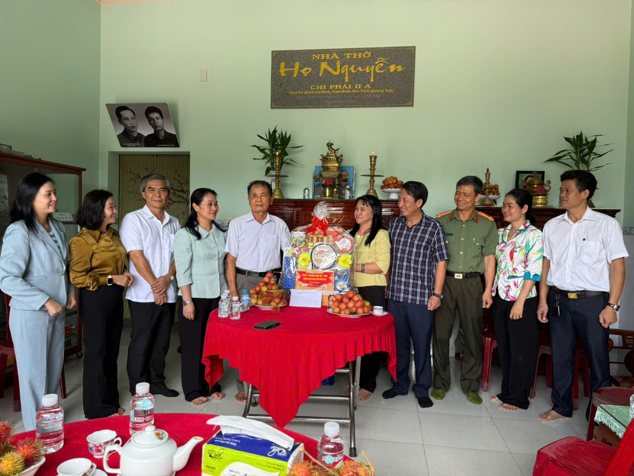 Đoàn lãnh đạo tỉnh Đồng Nai thăm, tặng quà người có công trên địa bàn xã Xuân Định