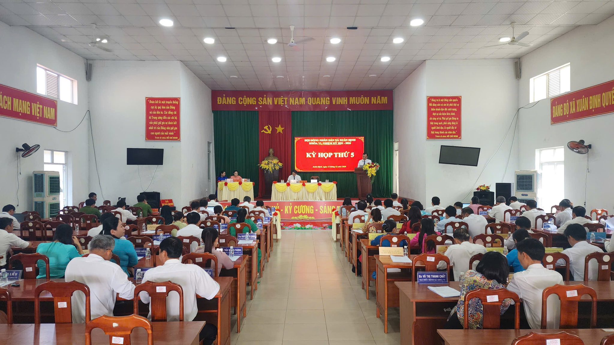 Kỳ họp lần thứ V Hội đồng nhân dân xã Xuân Định, nhiệm kỳ 2021 – 2026