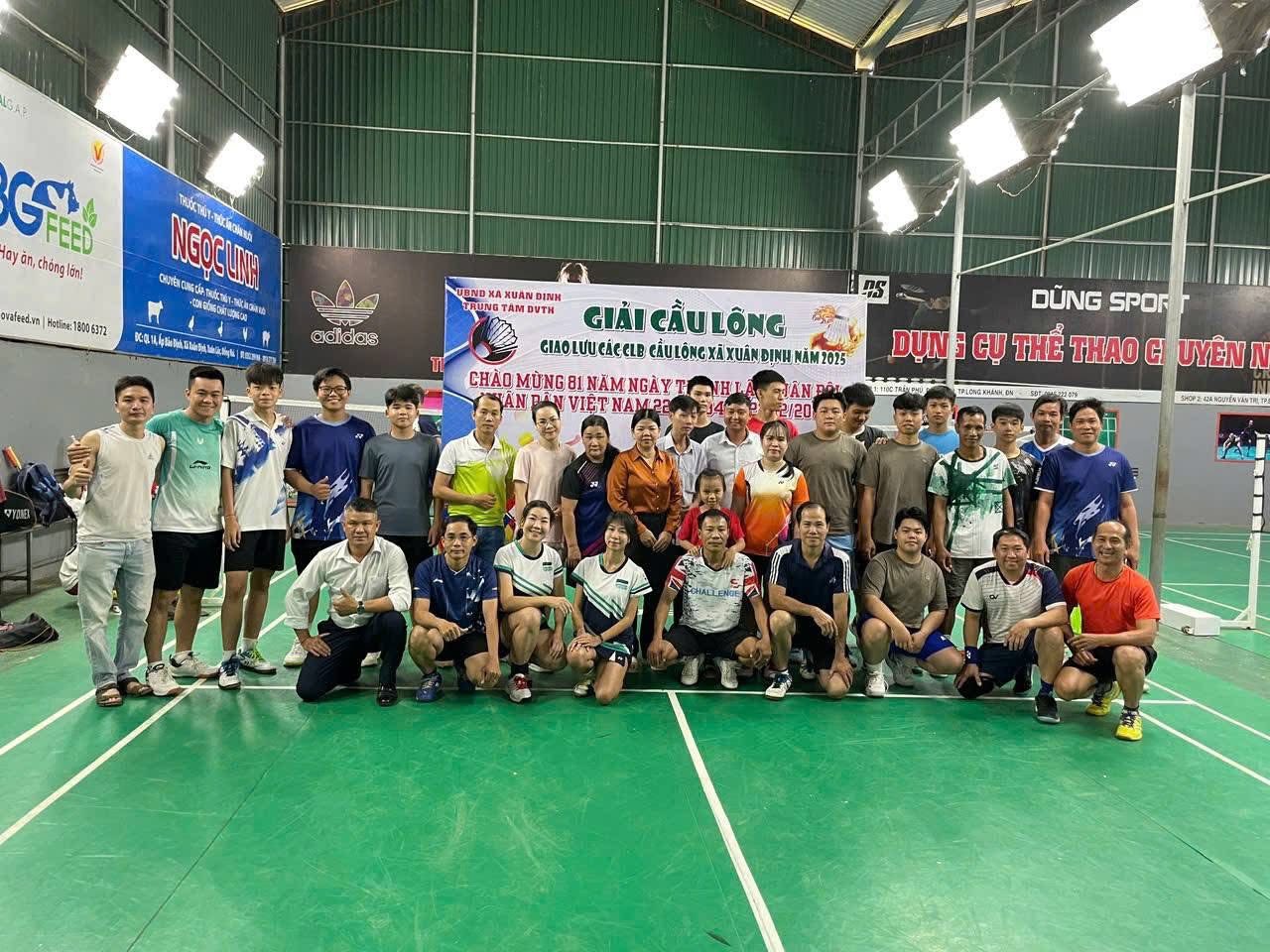 Xã Xuân Định tổ chức Giải cầu lông giao lưu chào mừng kỷ niệm 81 năm Ngày thành lập Quân đội nhân dân Việt Nam