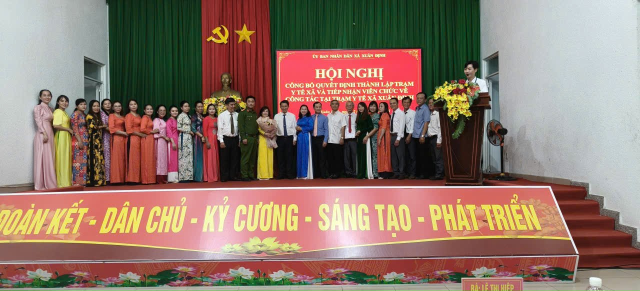 Công bố Quyết định thành lập Trạm Y tế xã Xuân Định