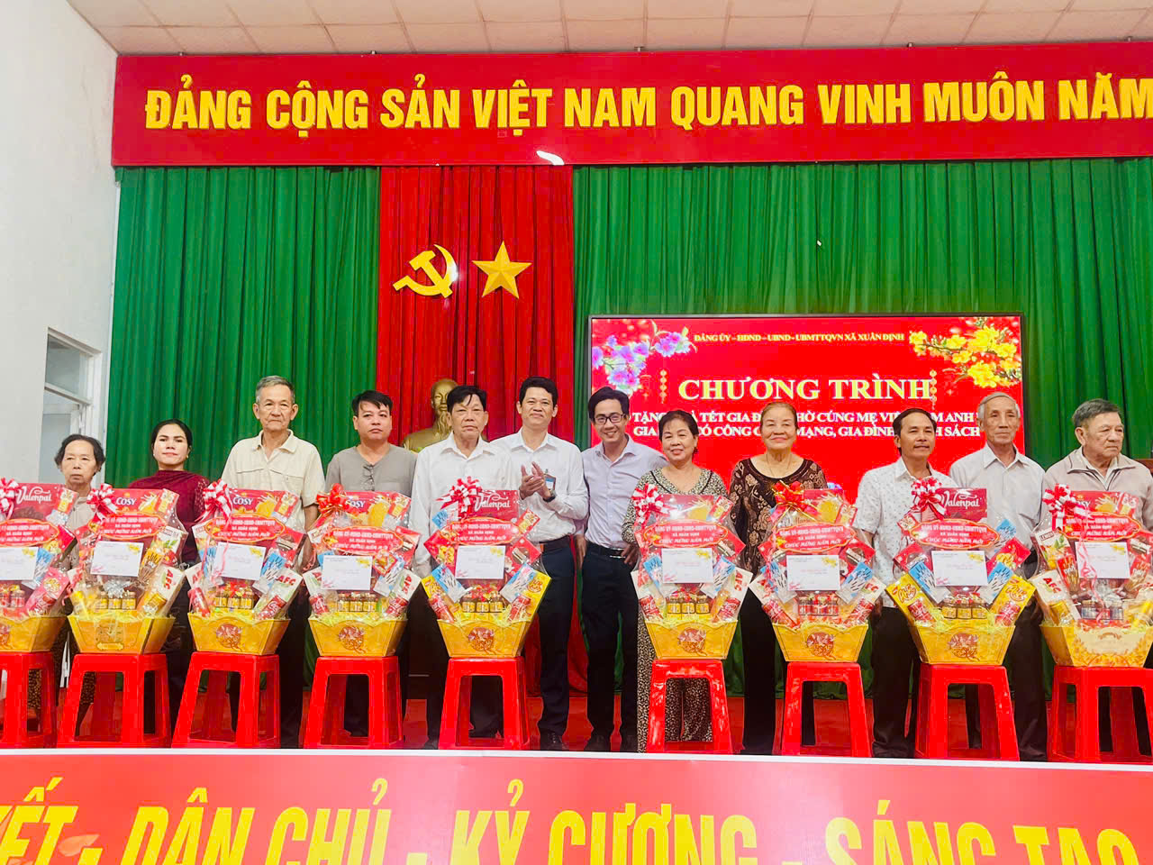 Xuân Định tổ chức chương trình thăm, tặng quà Tết Nguyên đán Bính Ngọ năm 2026 cho gia đình chính sách