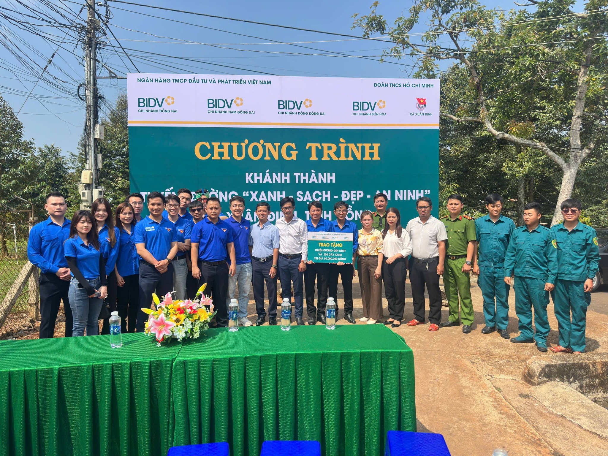 KHÁNH THÀNH TUYẾN ĐƯỜNG “XANH – SẠCH – ĐẸP – AN NINH” TẠI XÃ XUÂN ĐỊNH