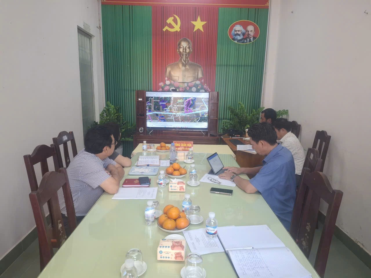Thường trực Đảng ủy làm việc với UBND xã về Đồ án quy hoạch chung xã Xuân Định