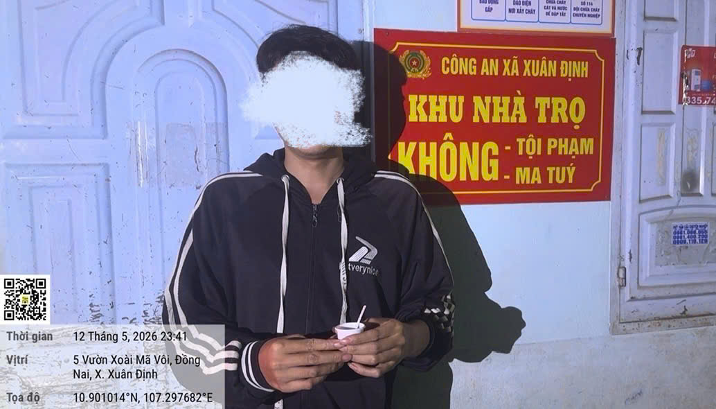 Công an xã Xuân Định tăng cường kiểm tra, rà soát các cơ sở kinh doanh lưu trú trên địa bàn nhằm phòng ngừa, phát hiện đấu tranh  với các loại tội phạm, các hành vi vi phạm pháp luật