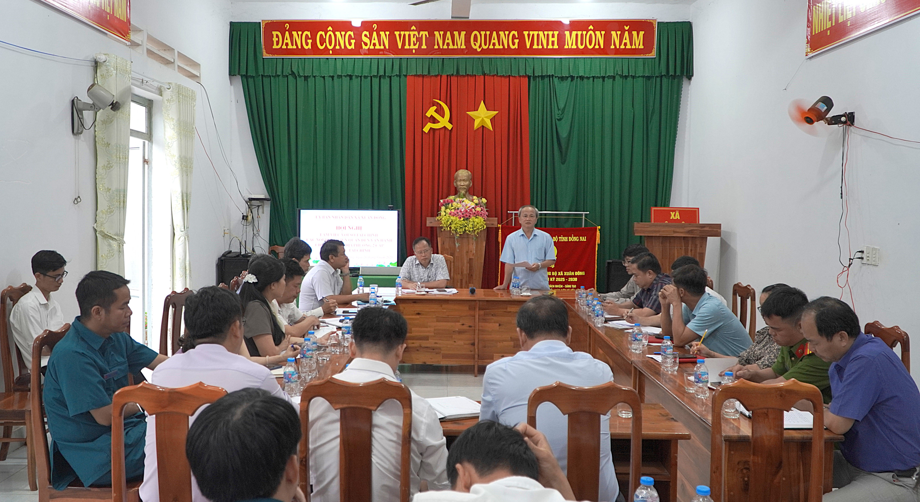 LAM VIEC VOI SO TAI CHINH 1