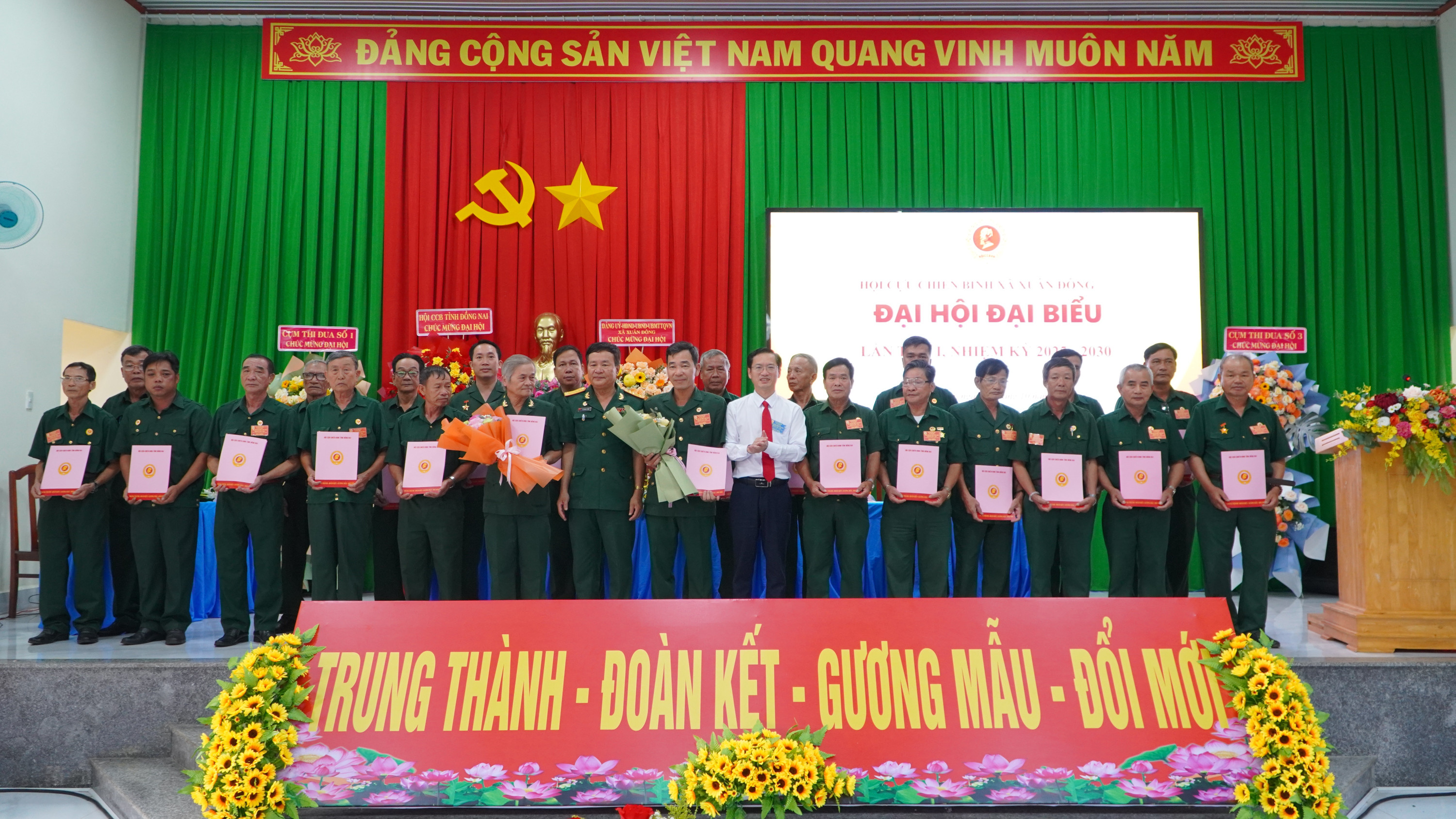 CCB NGAY 27JPG