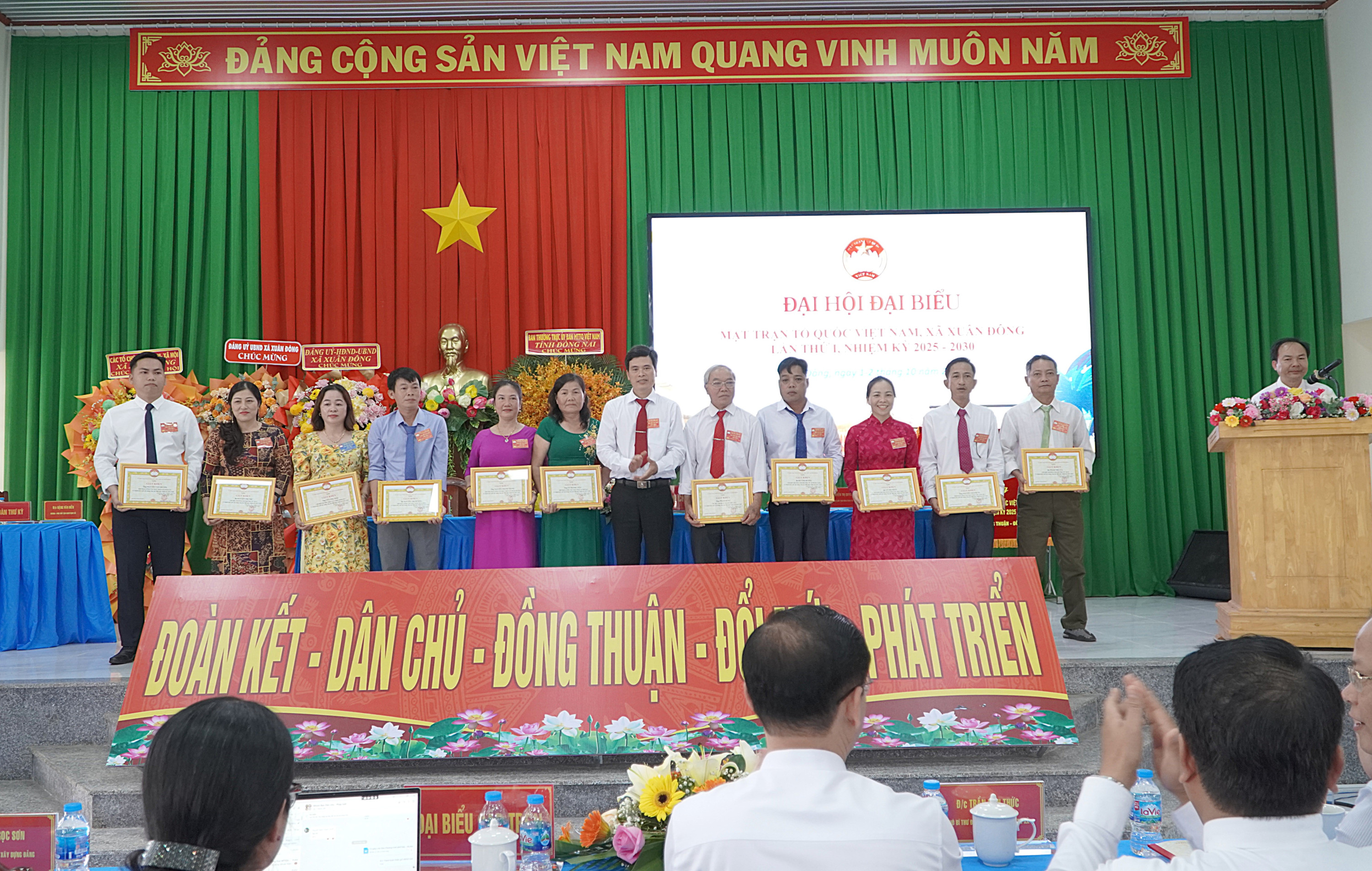 dai hoi mat